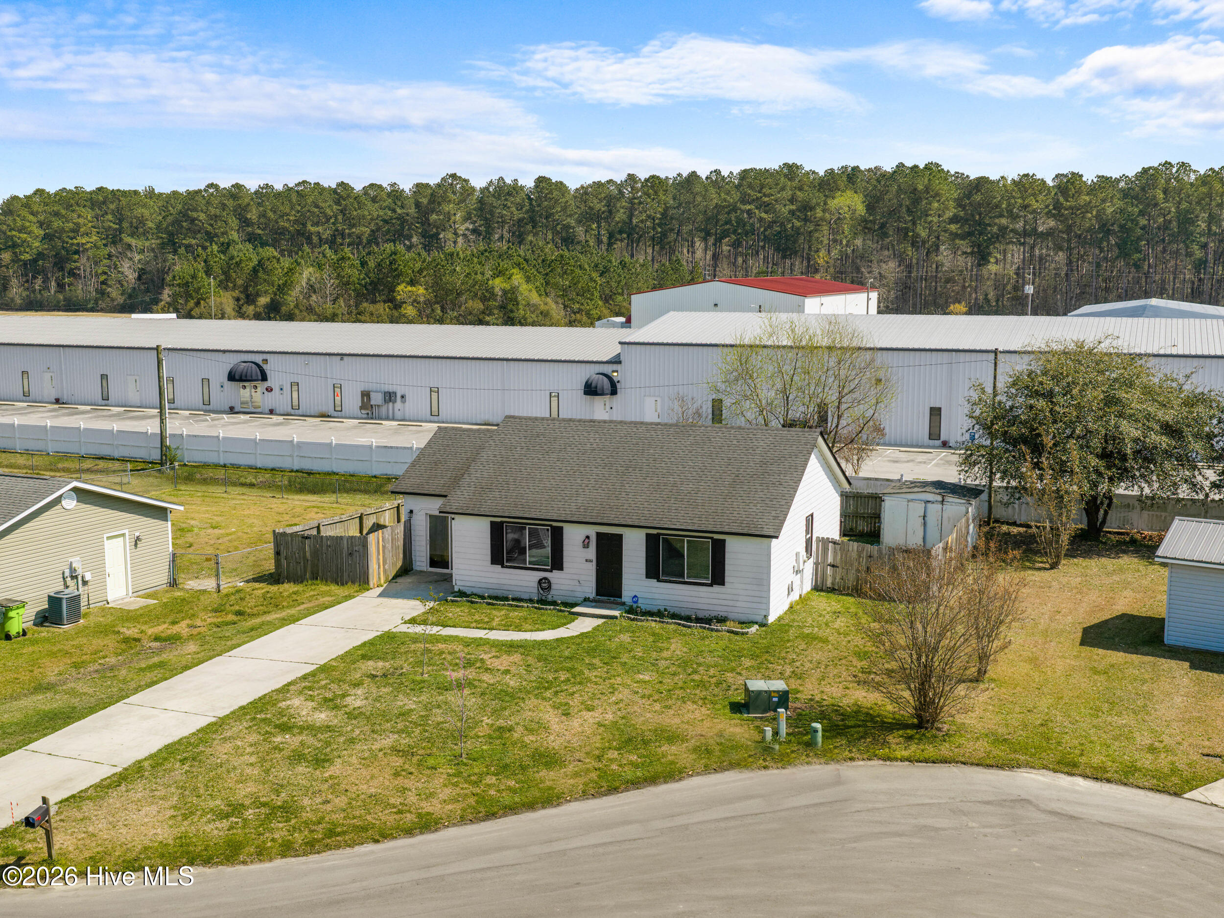 100563699 | Photo 24