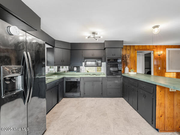 100536192 | Photo 17