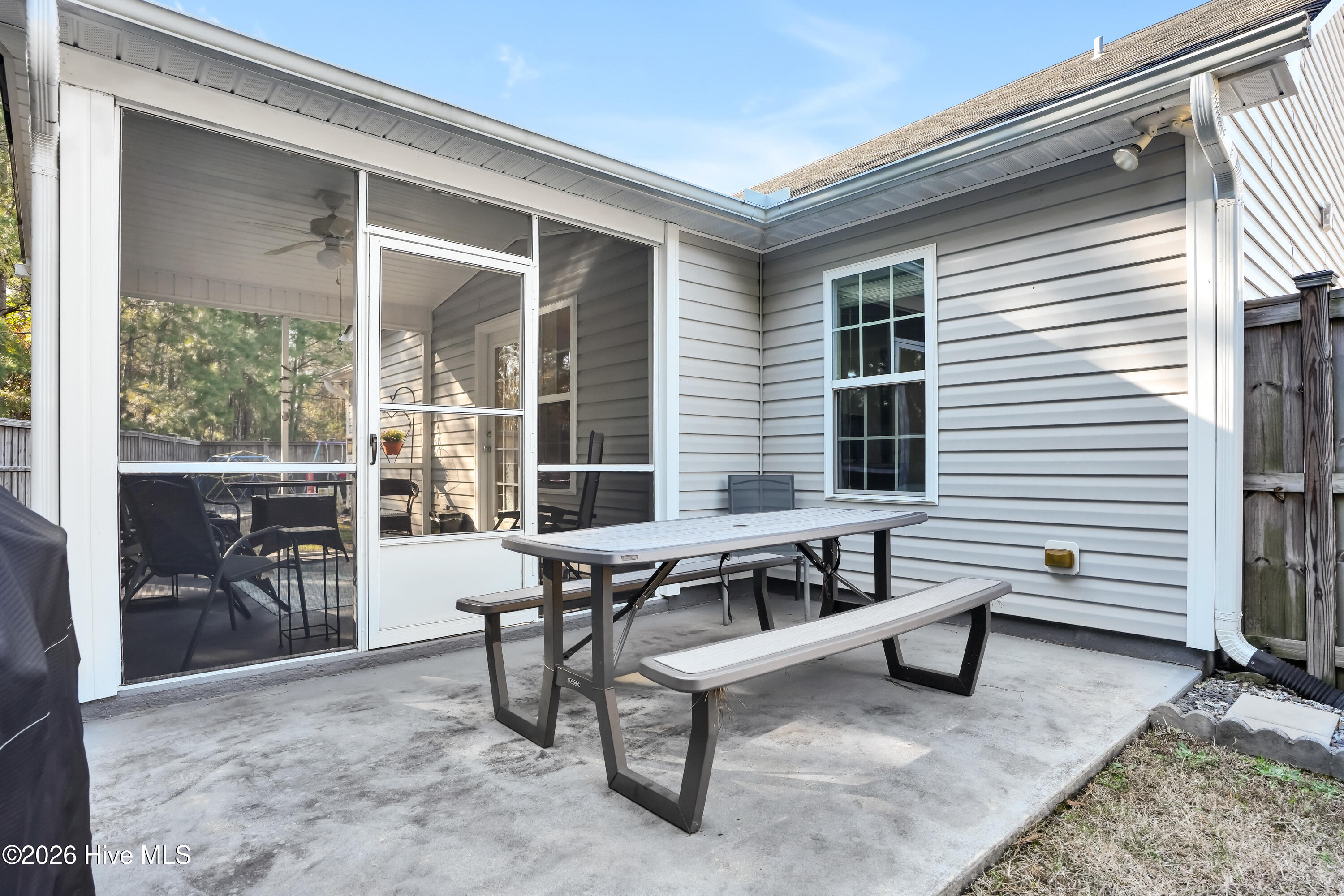 100553723 | Photo 29