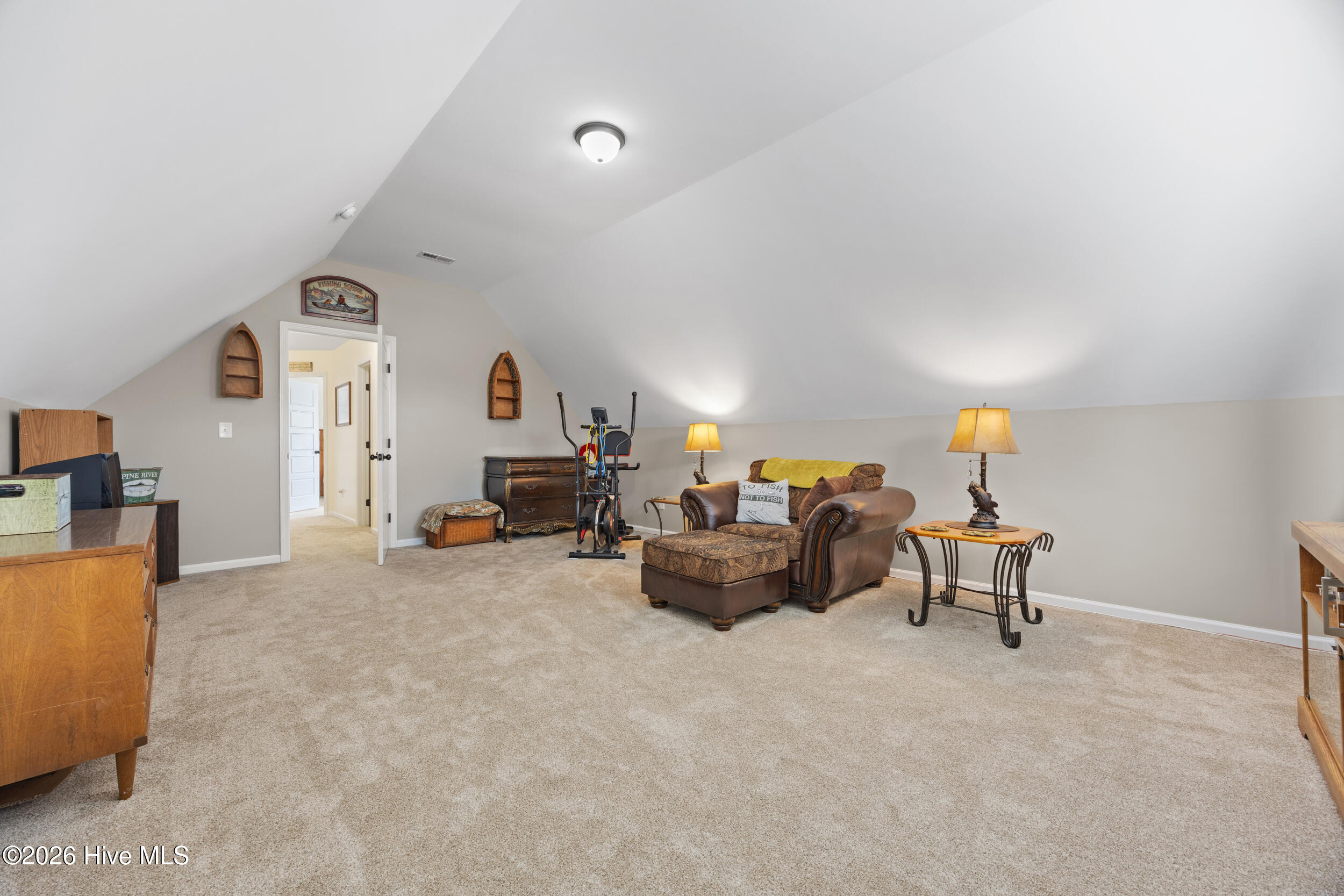 100549248 | Photo 37