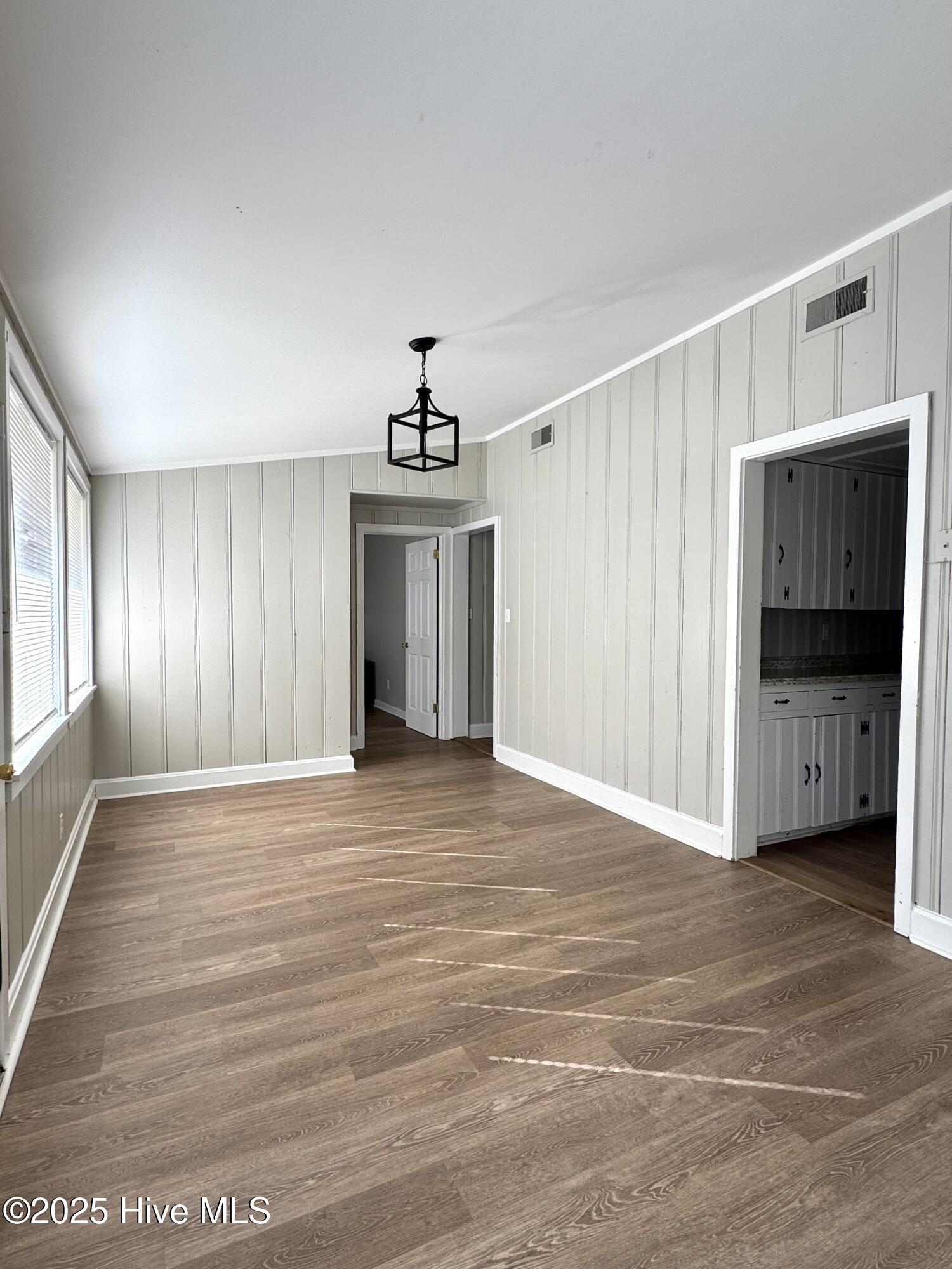 100544831 | Photo 15