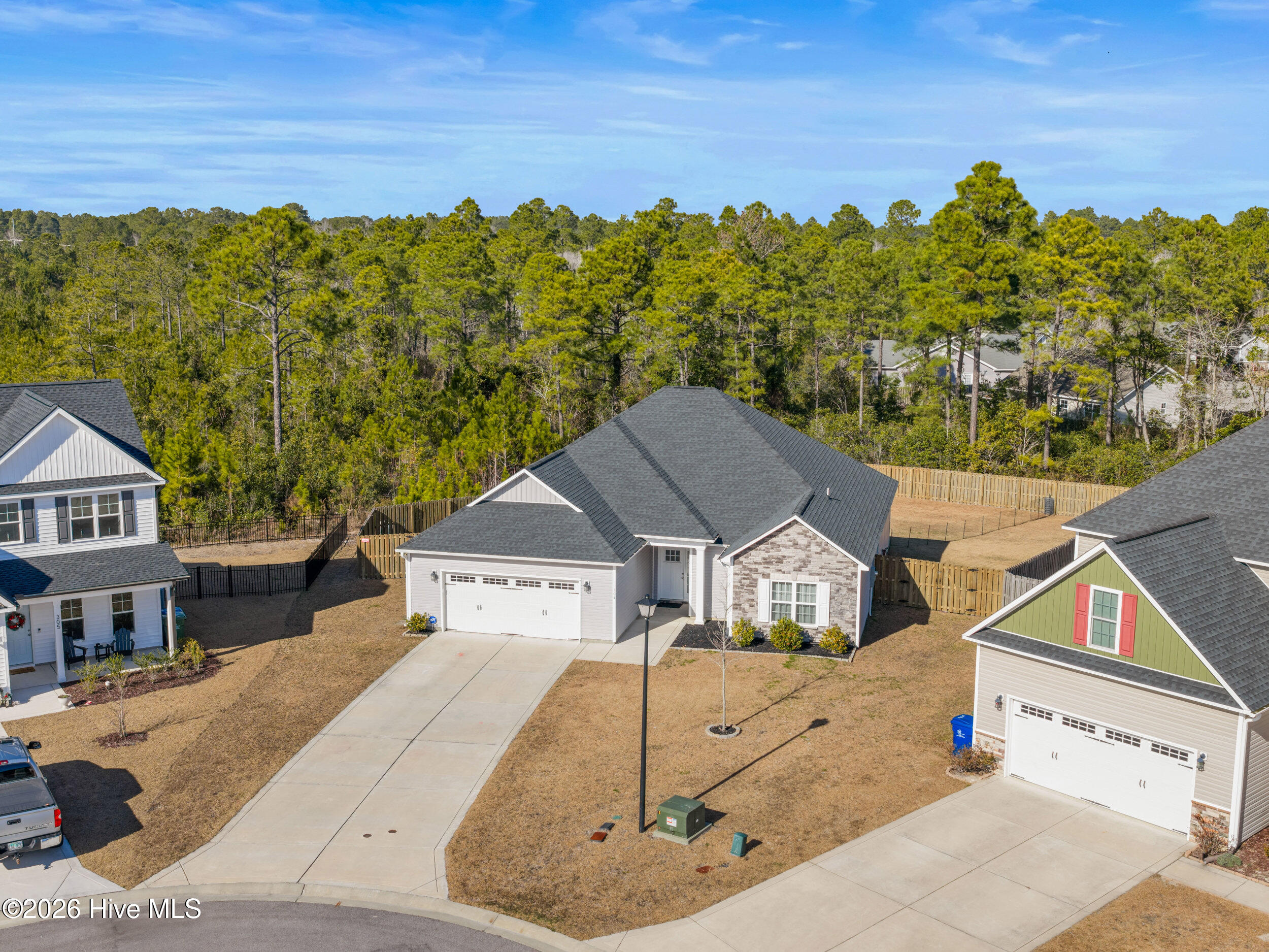 100553436 | Photo 57