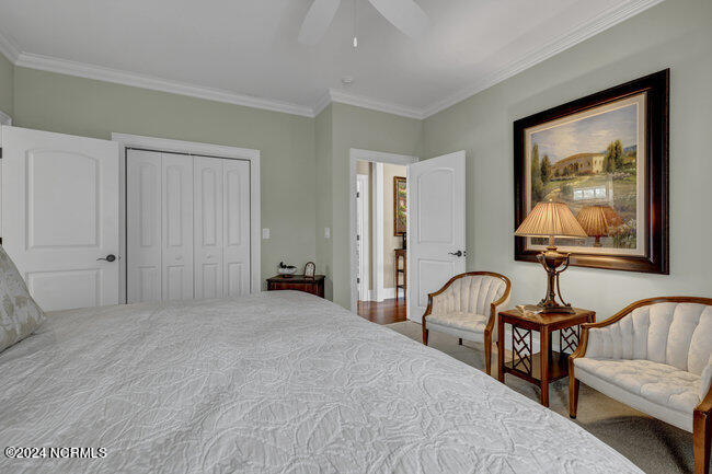 100543138 | Photo 44