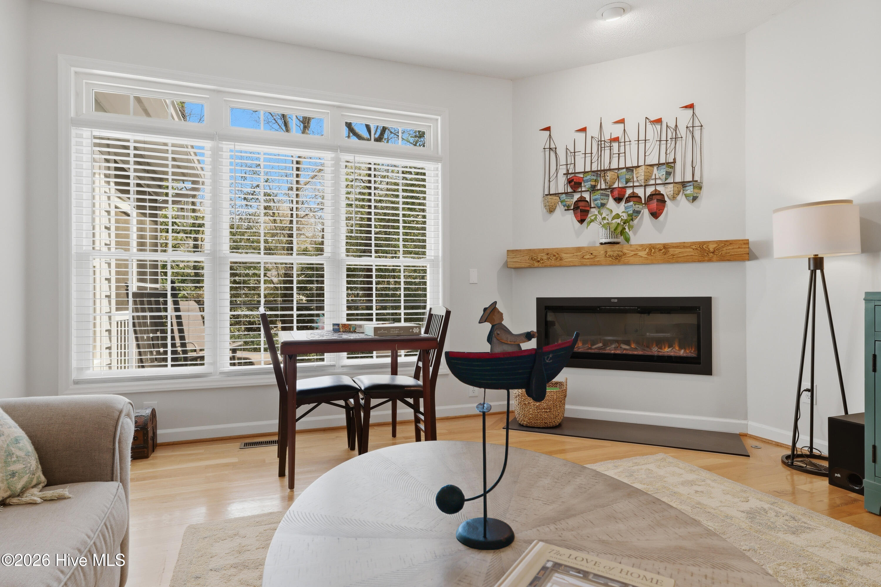 100561627 | Photo 20