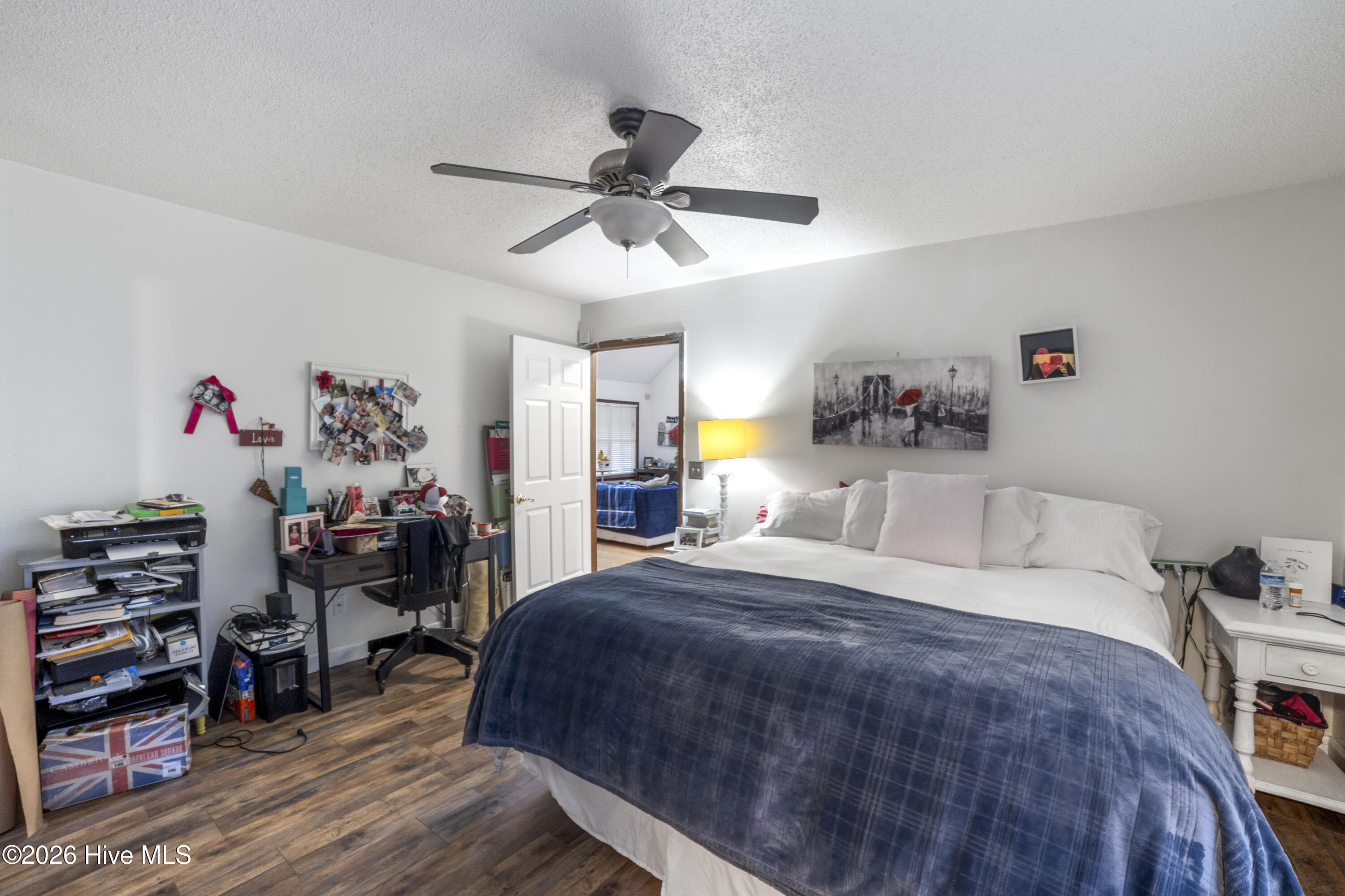 100541663 | Photo 12