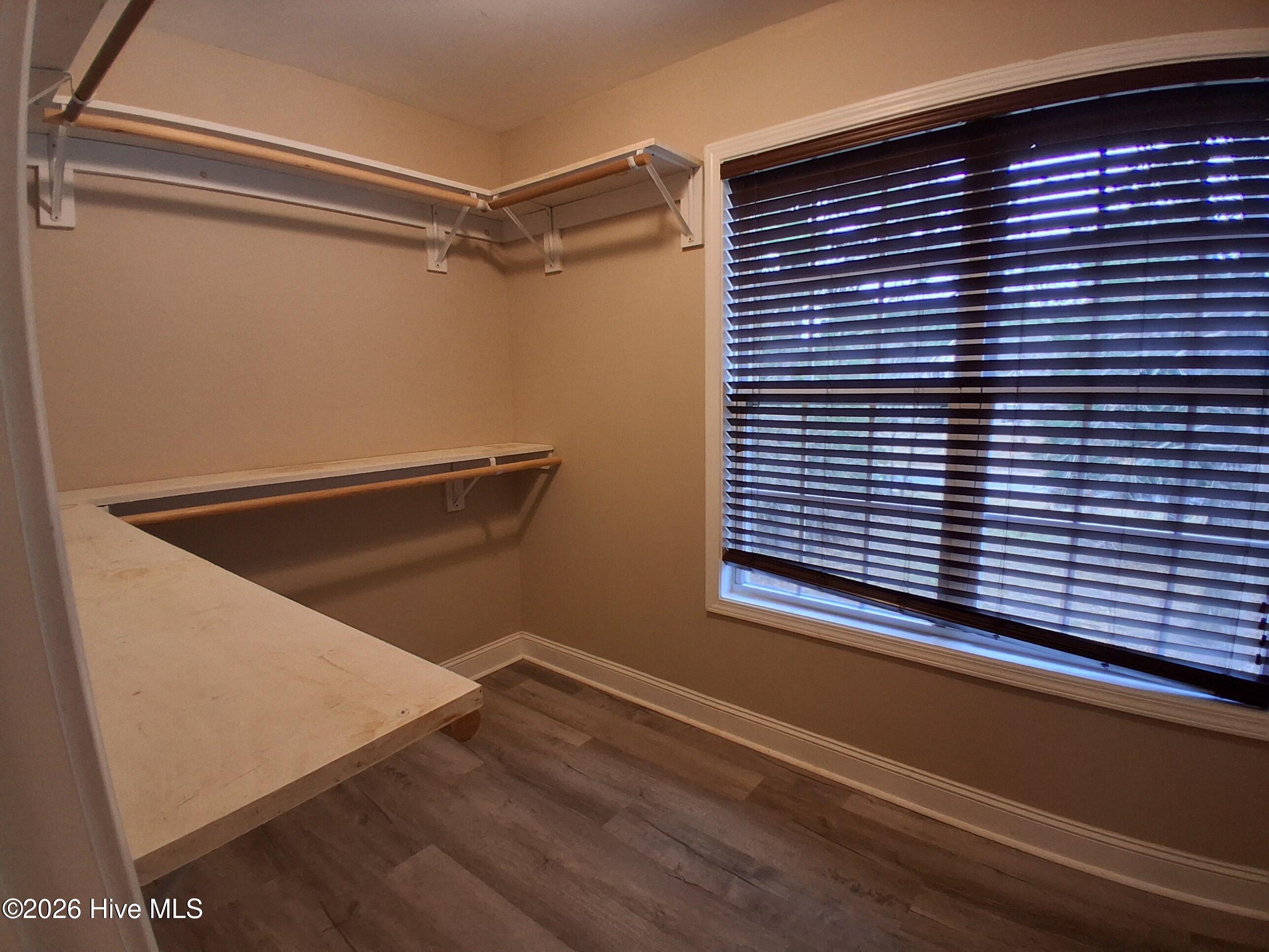 100504331 | Photo 35