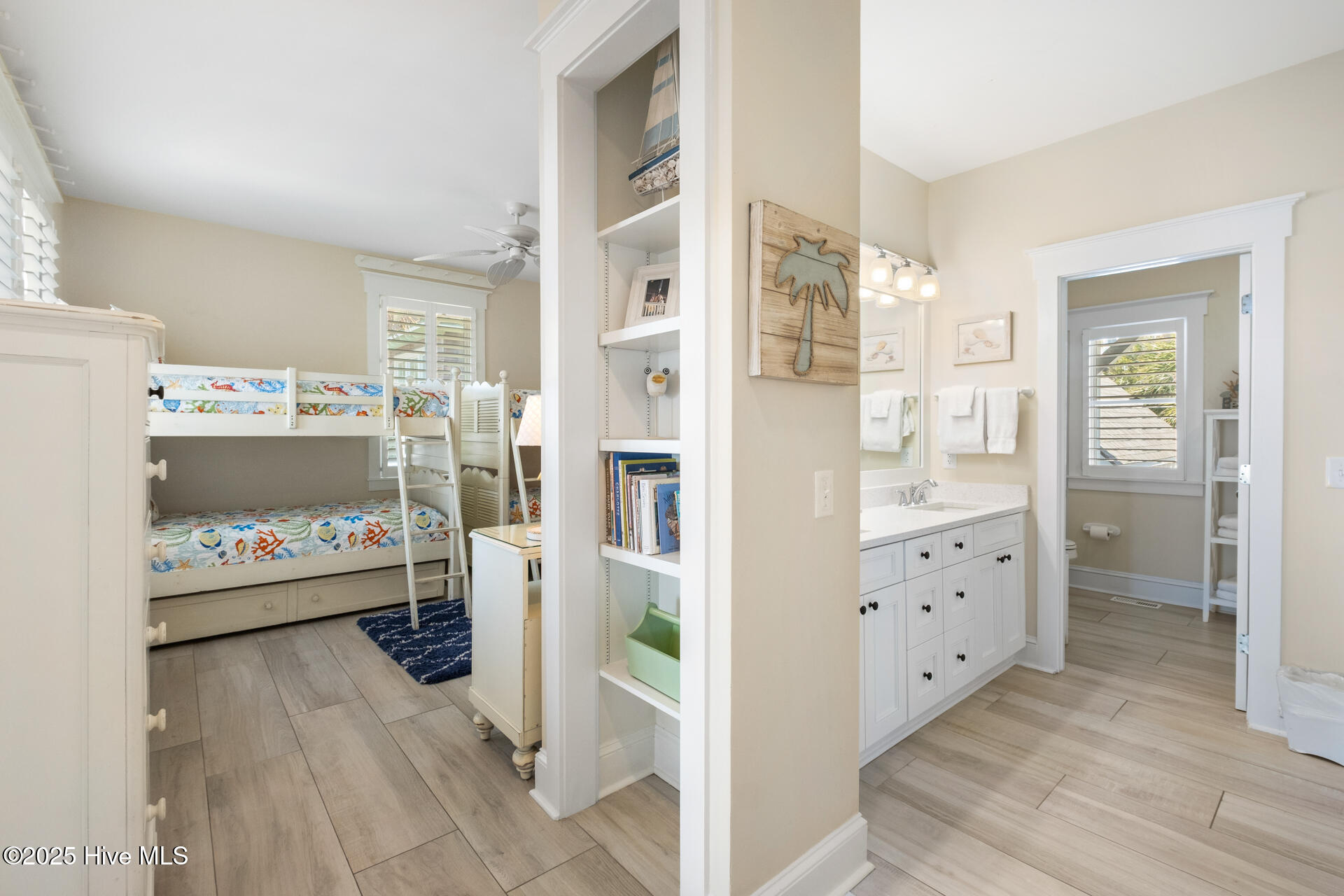 100523176 | Photo 19