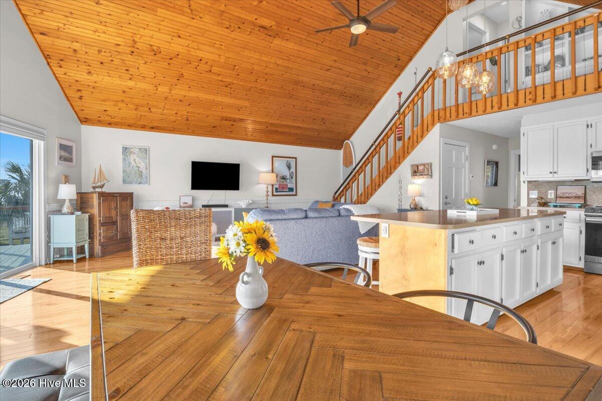 100559850 | Photo 13