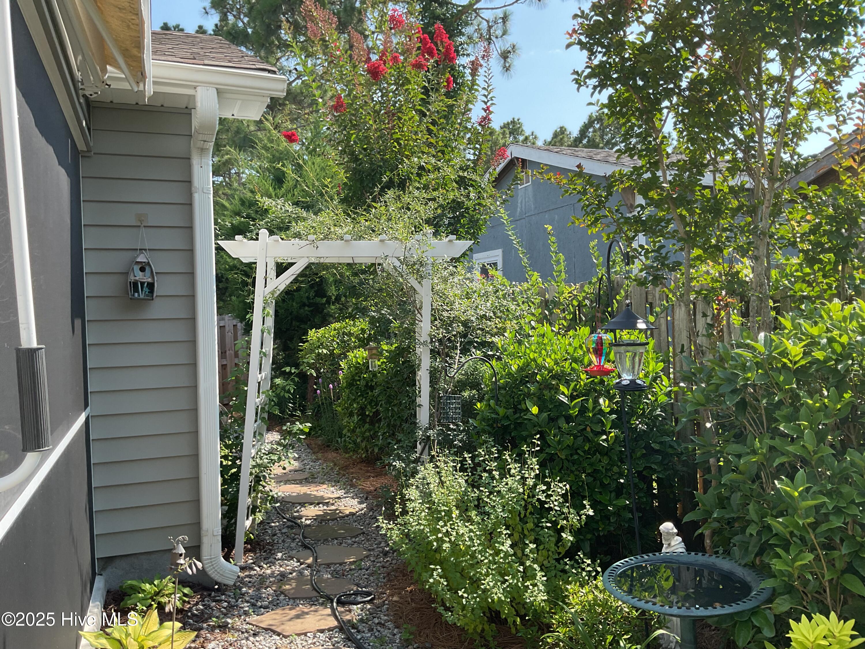 100515060 | Photo 26