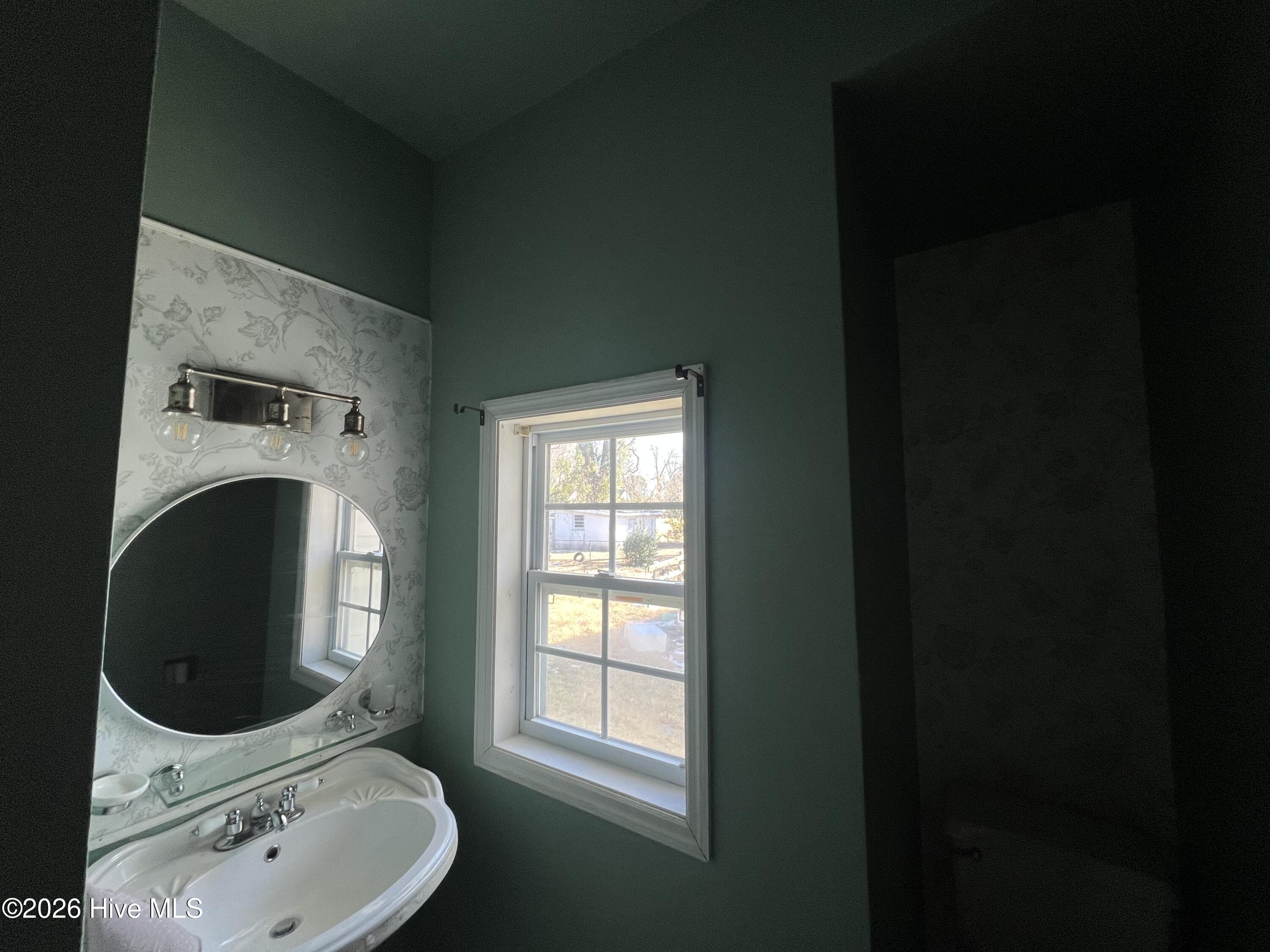 915 Saint David Street