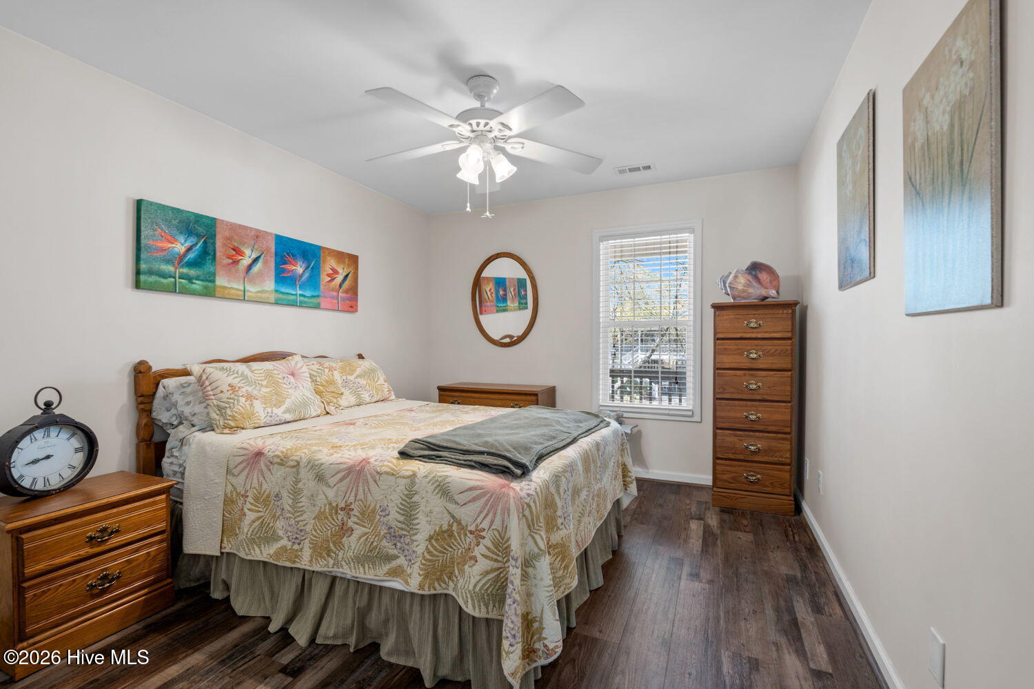 100565093 | Photo 19