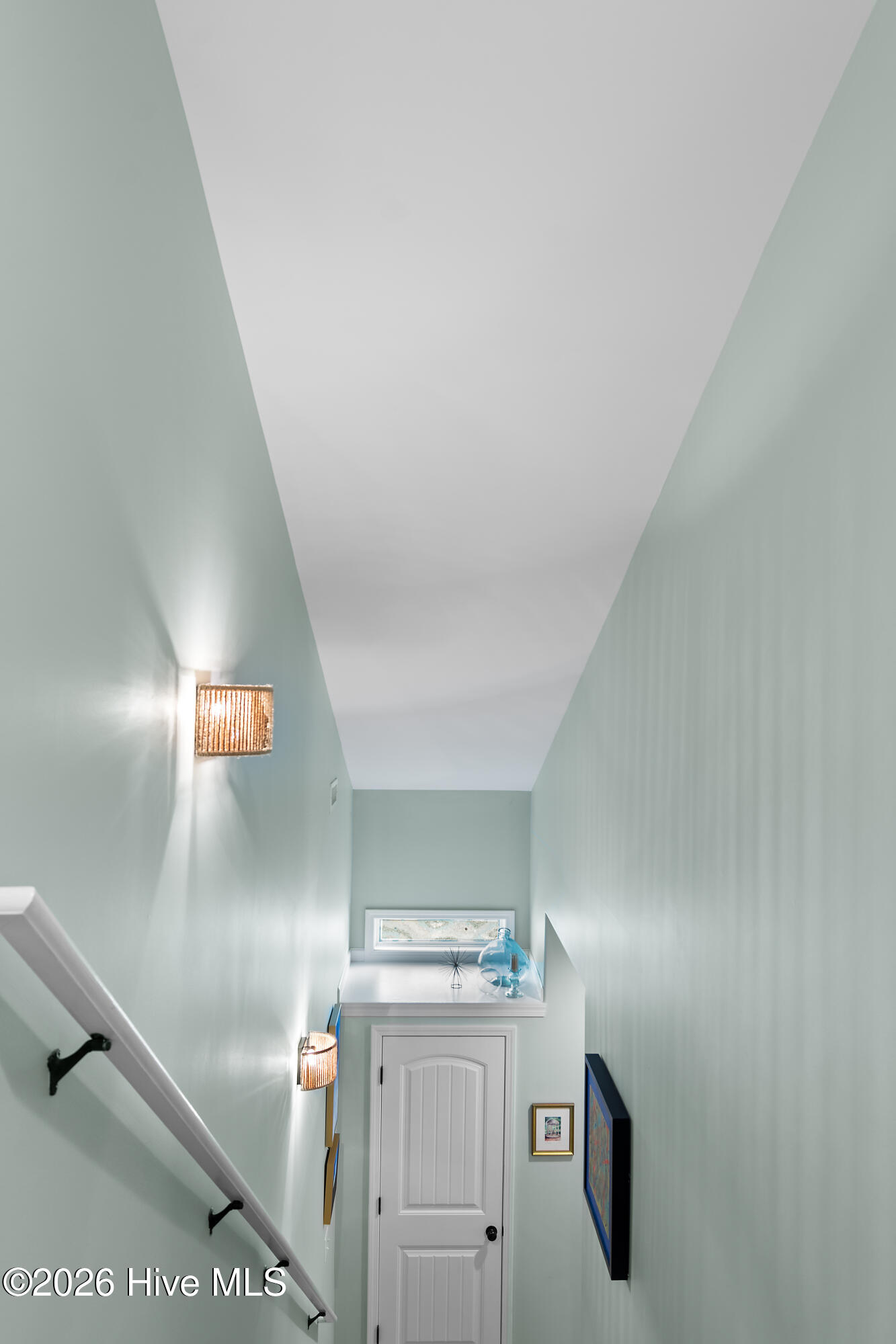 100566075 | Photo 34