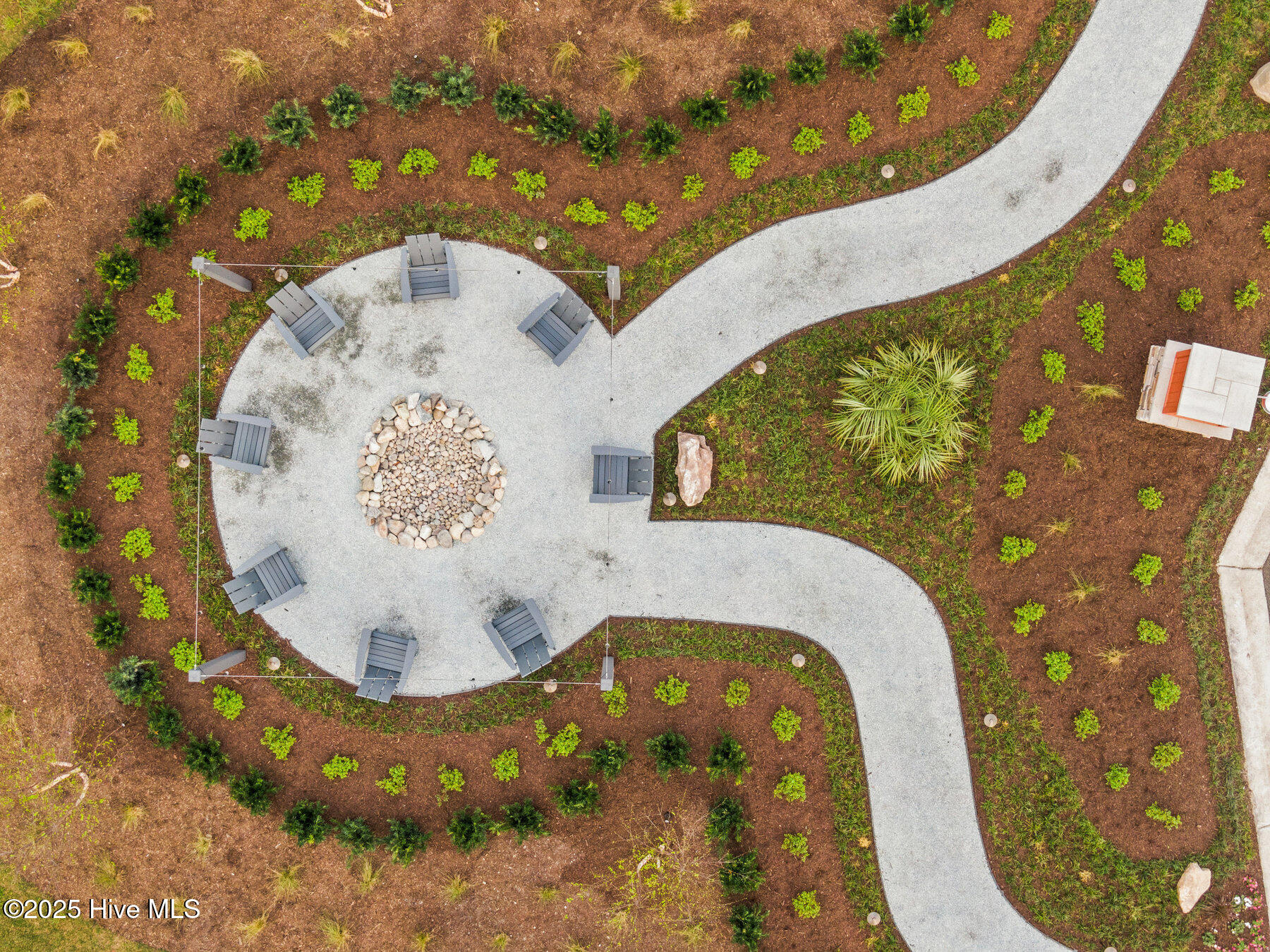 100499015 | Photo 41