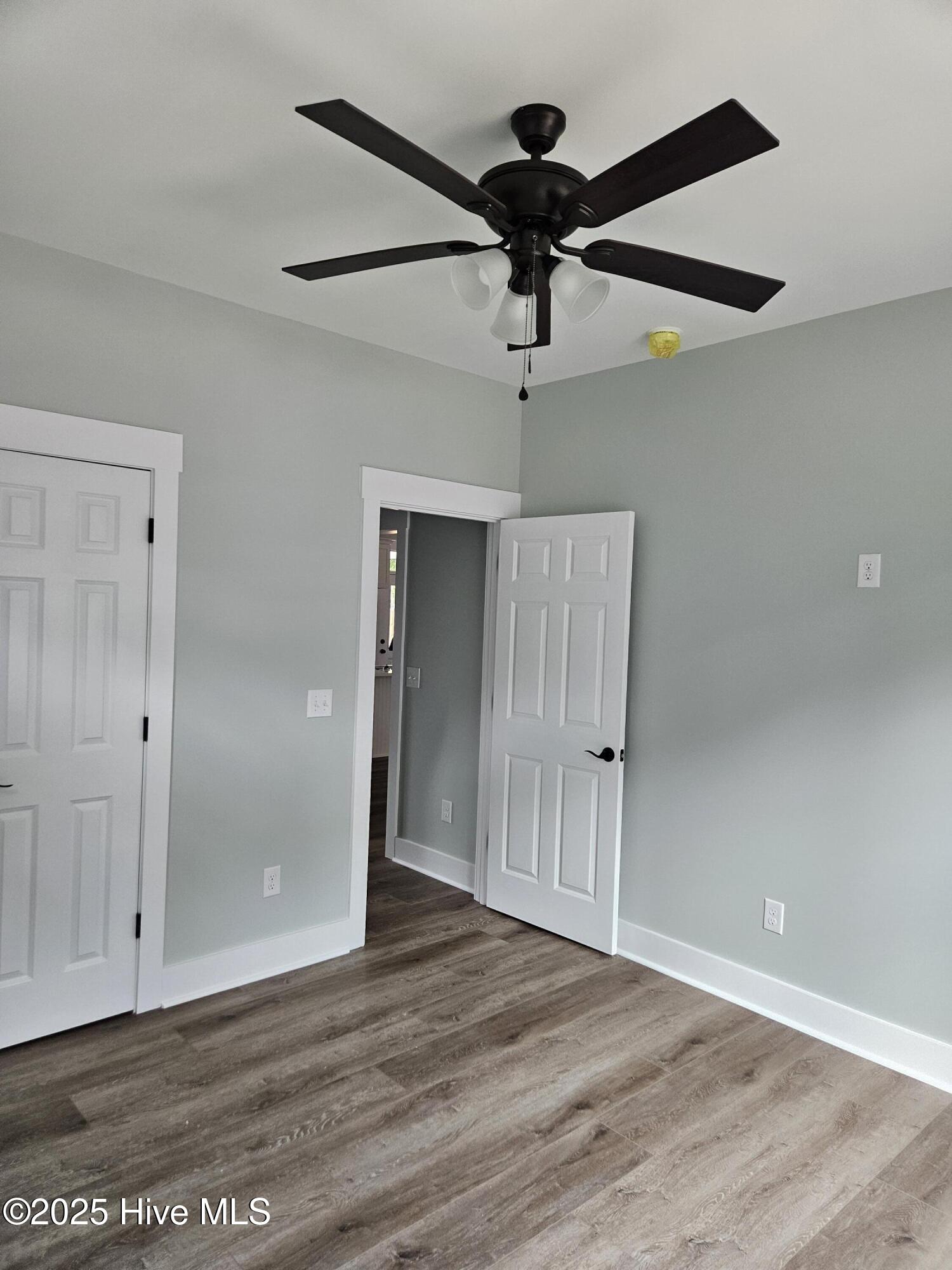 100515025 | Photo 12