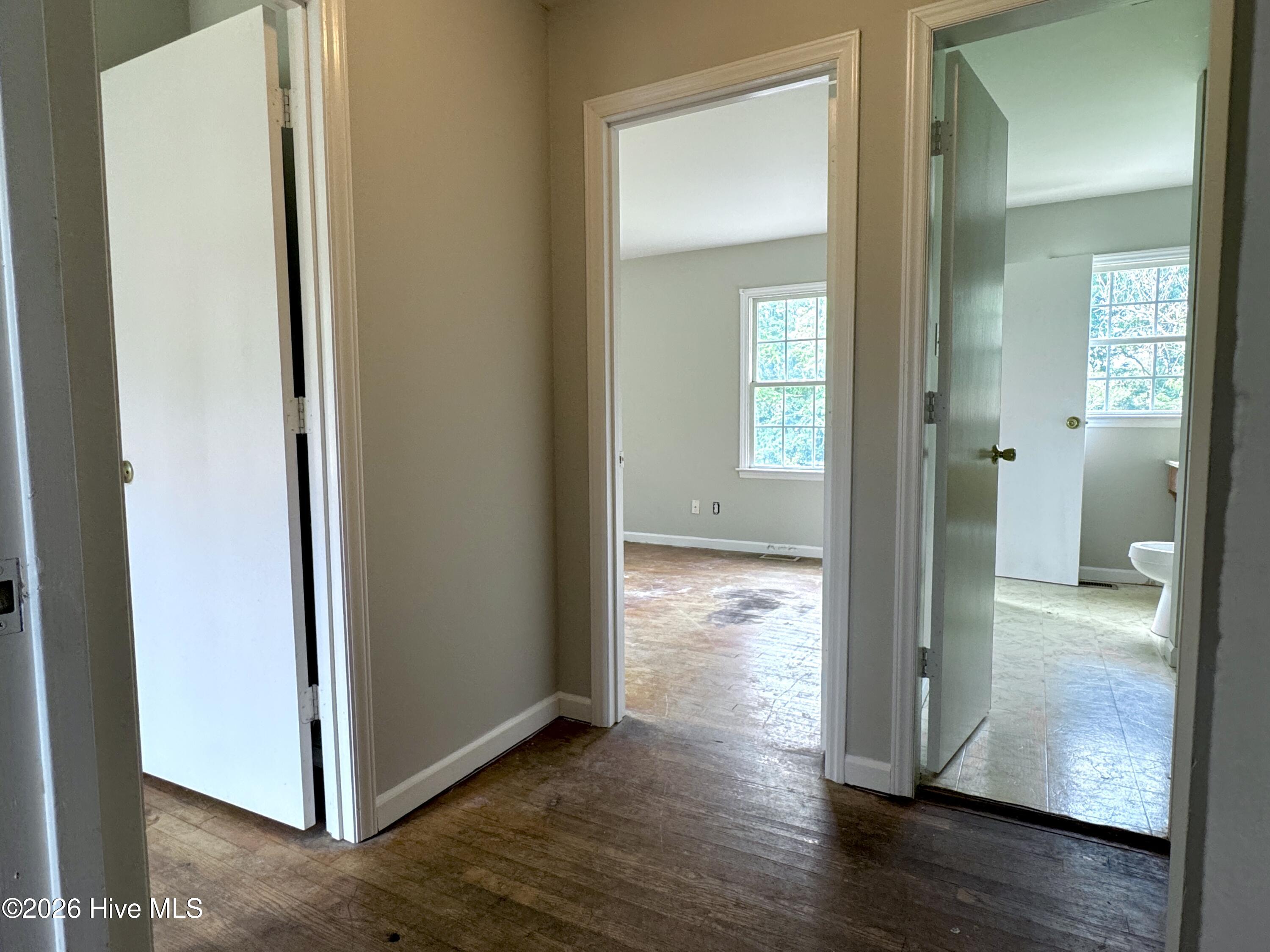 2831 Easy Street,Newport