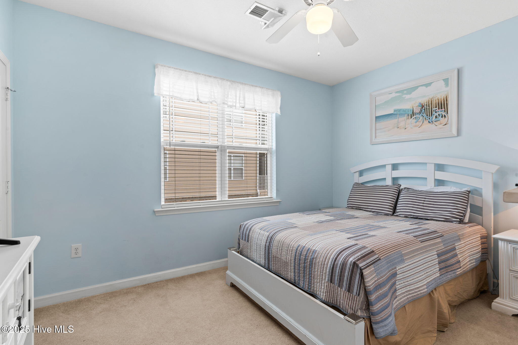 100530716 | Photo 22