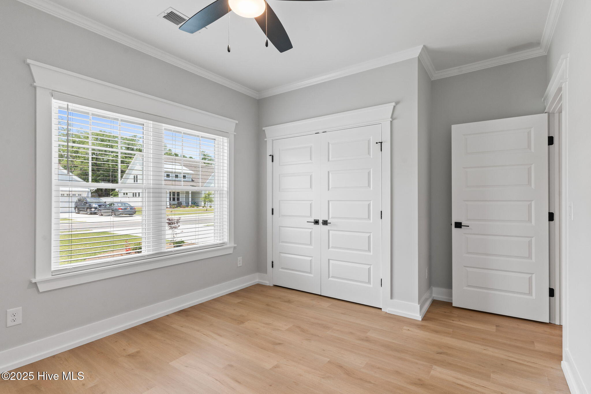 100479579 | Photo 26