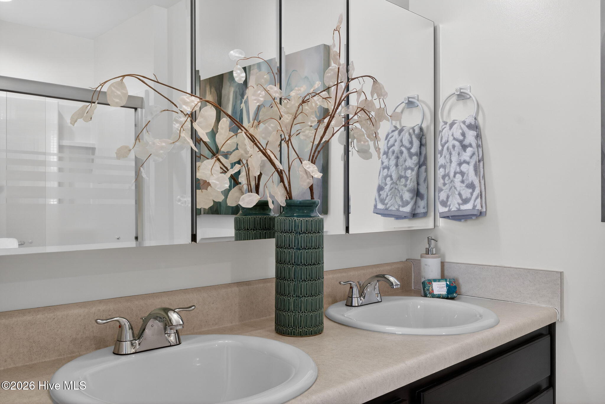 100553620 | Photo 28