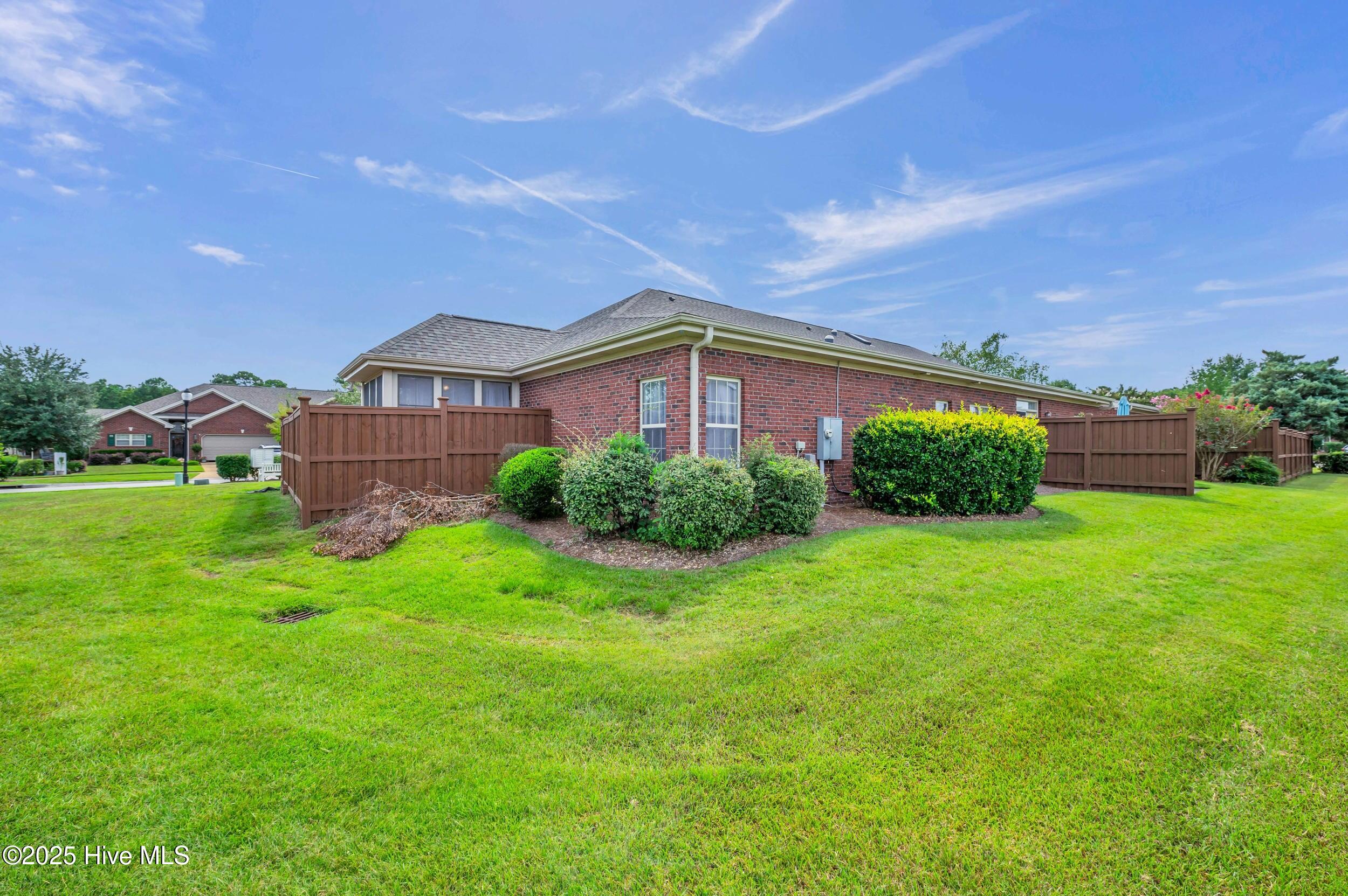 100529321 | Photo 30