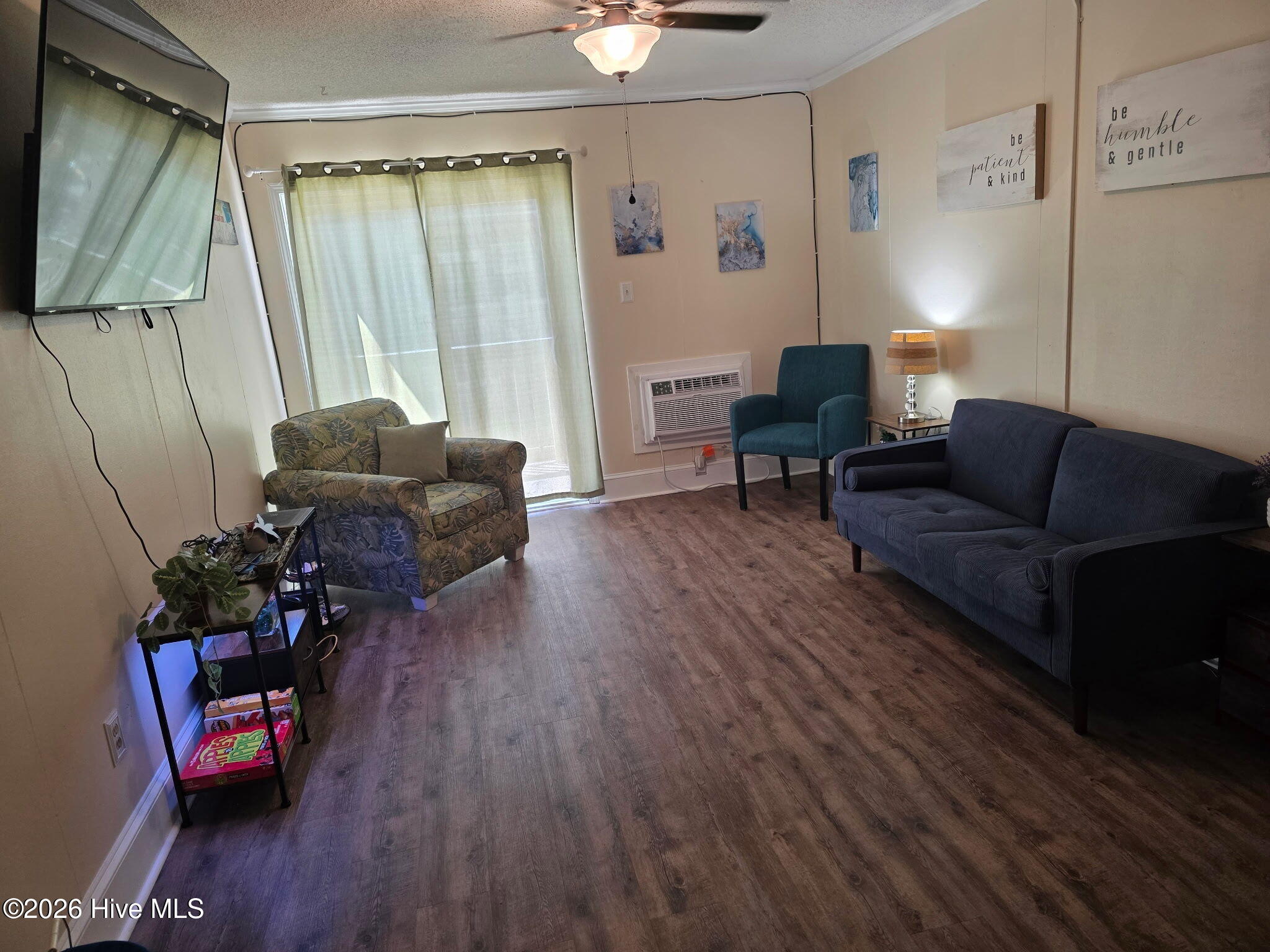 2264 New River Inlet Road 210 — listing photograph 3