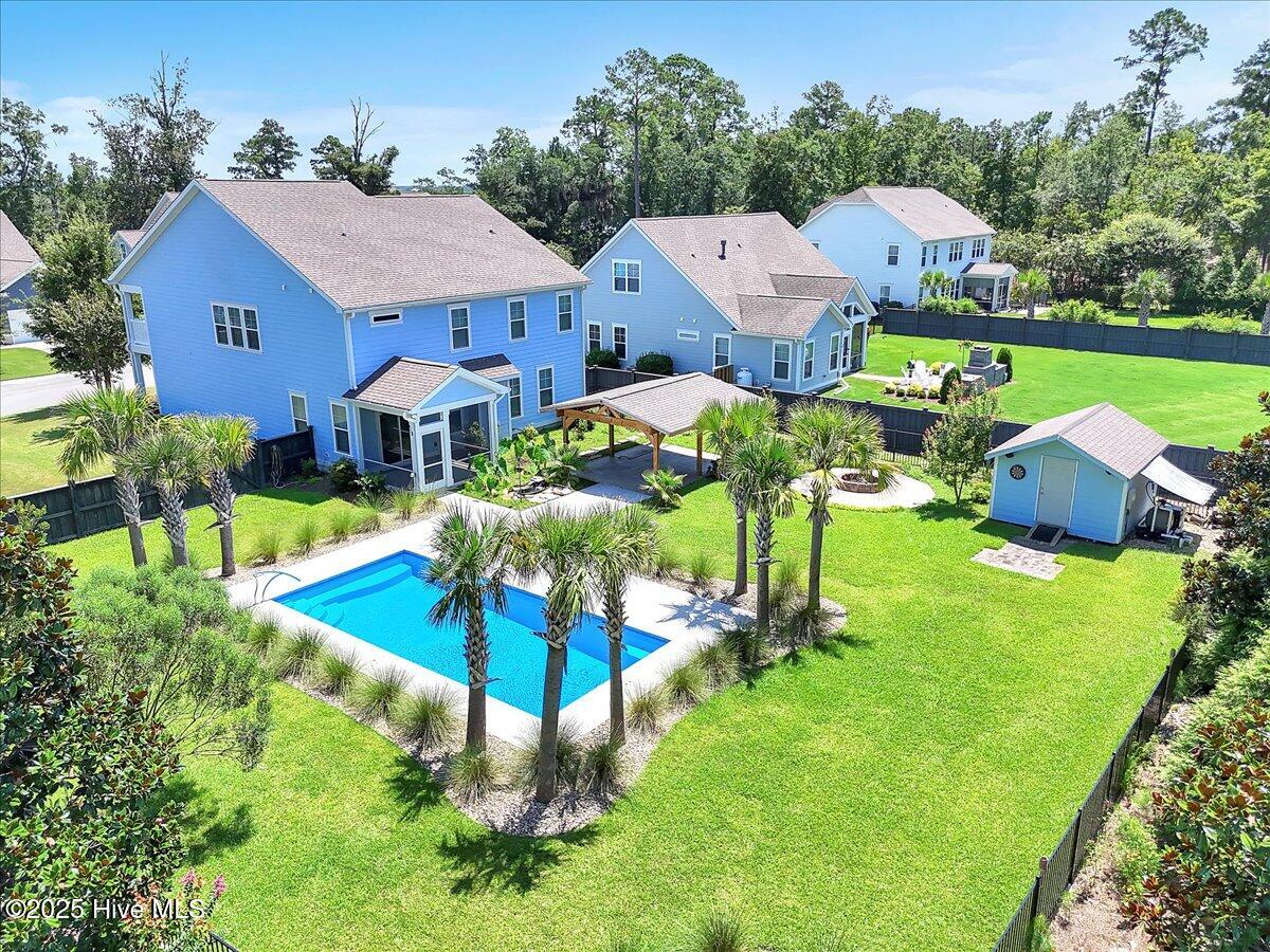 100523445 | Photo 70