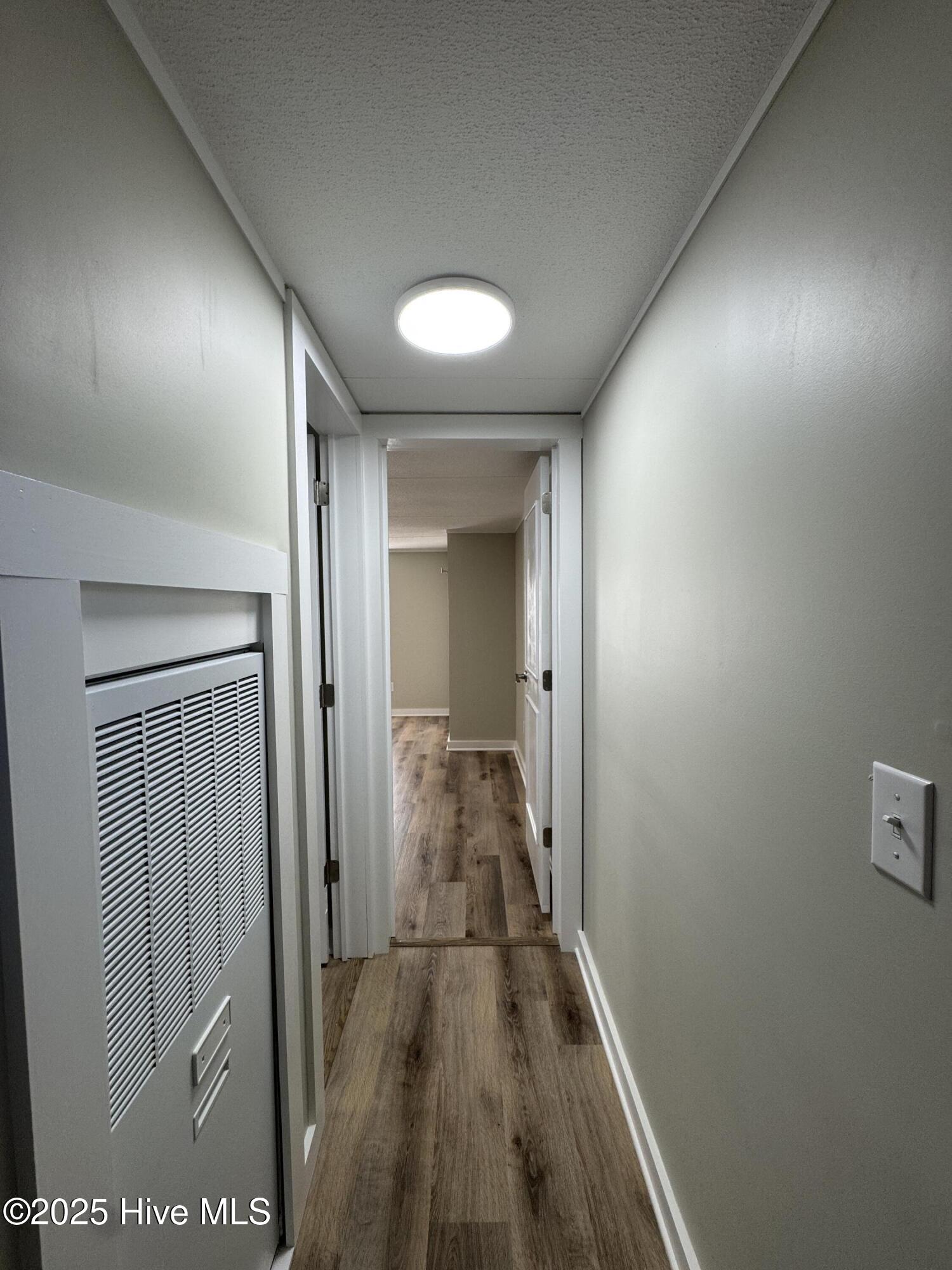 100545185 | Photo 16