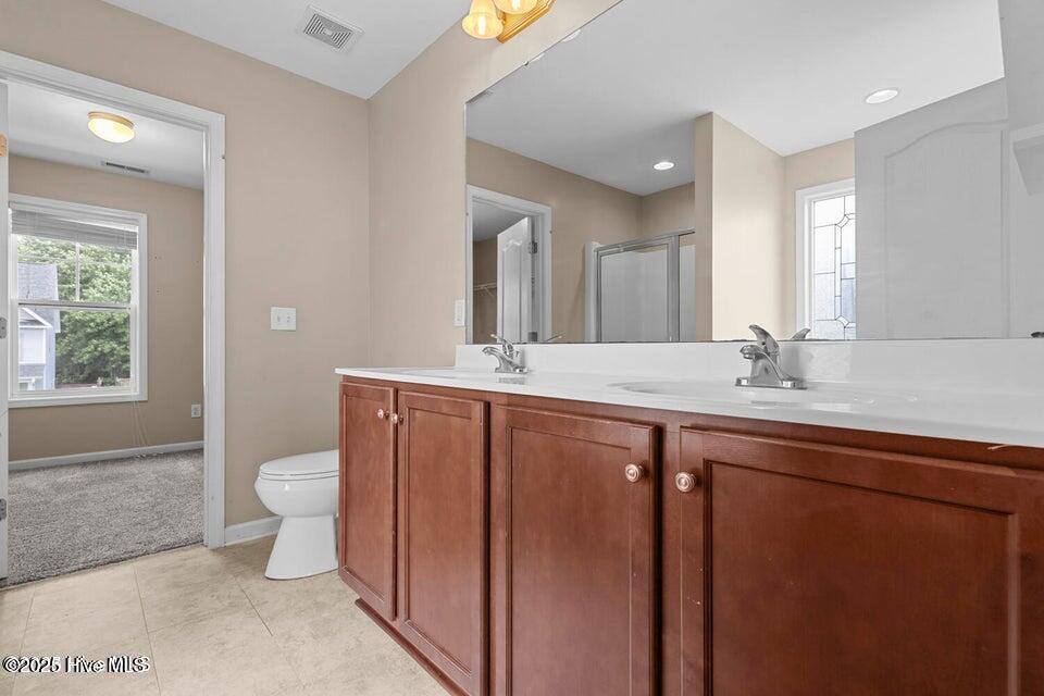 100530427 | Photo 13