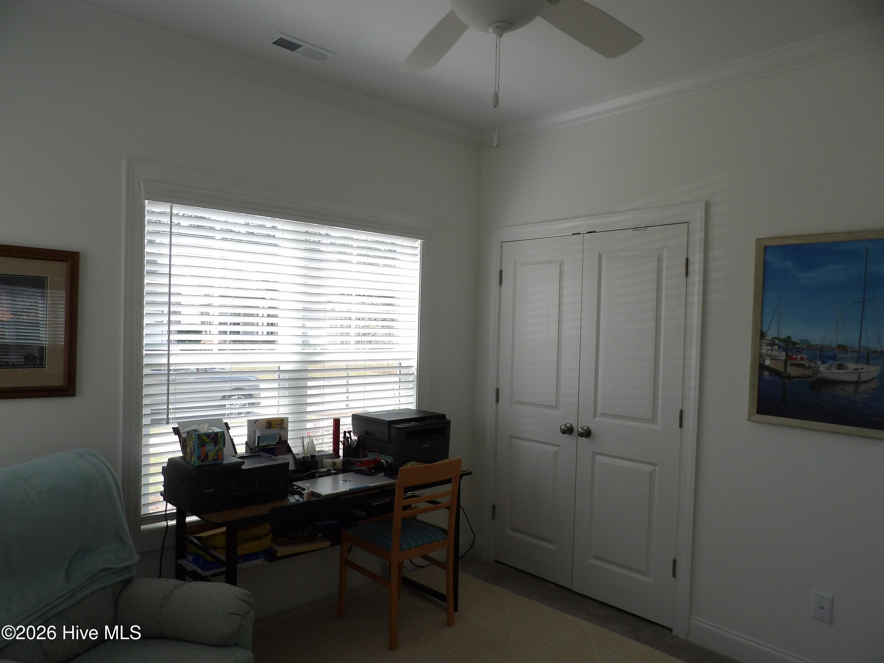 100561891 | Photo 44