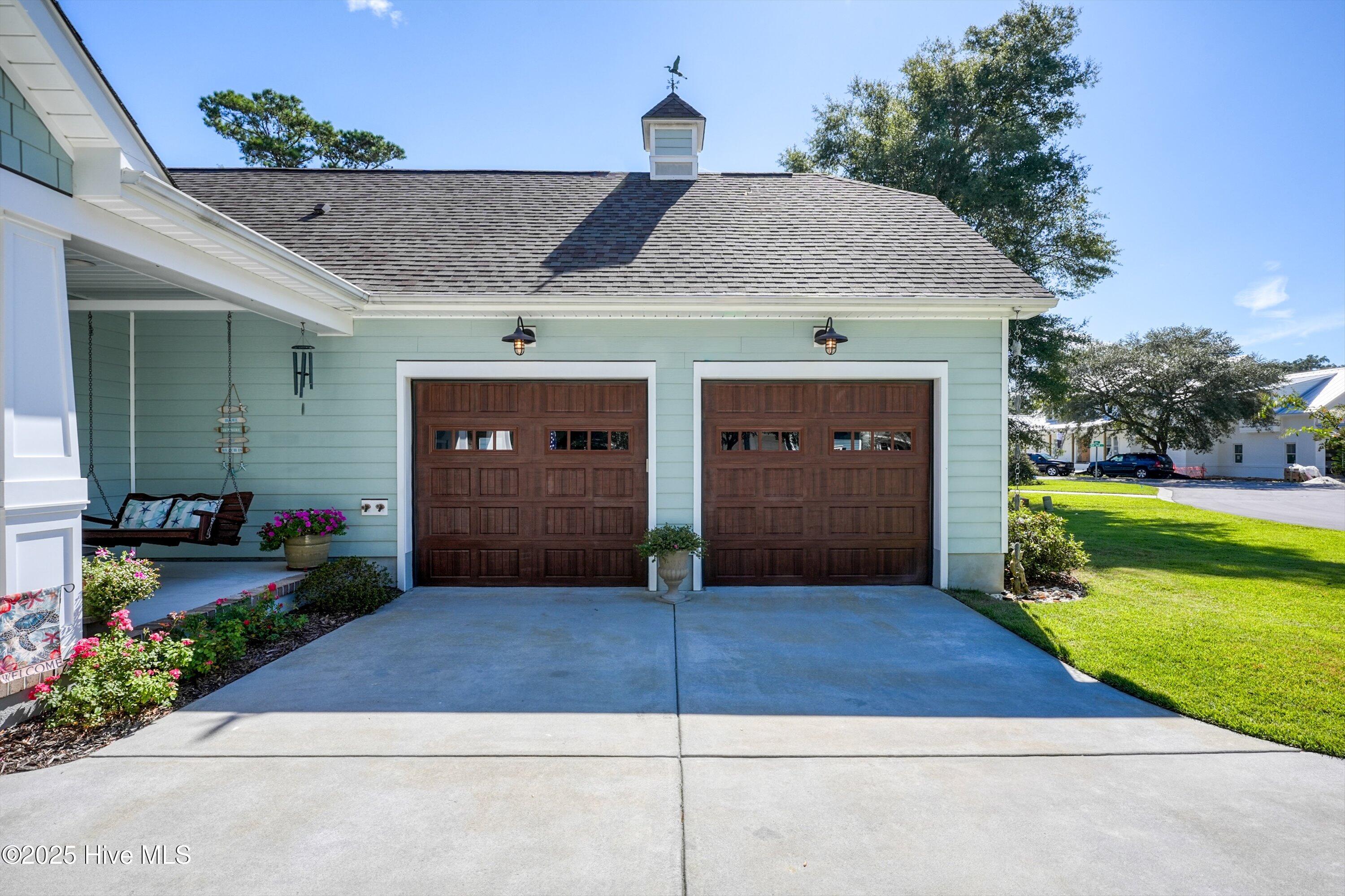 6177 Compass Court, Southport, NC 28461 – photo 8: 6177 Compass Court-06