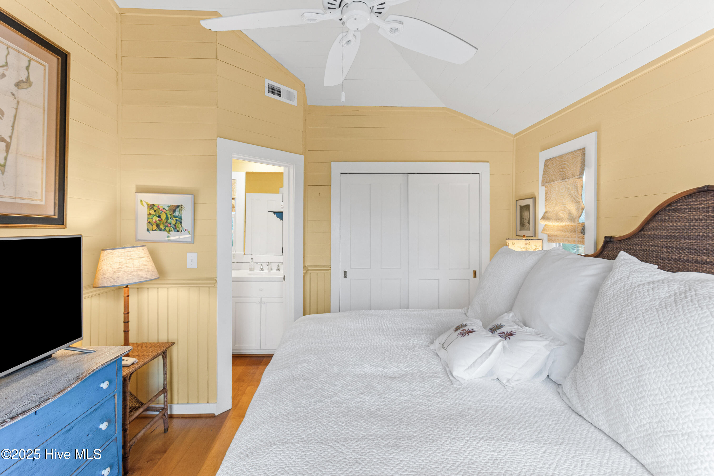 100531454 | Photo 58