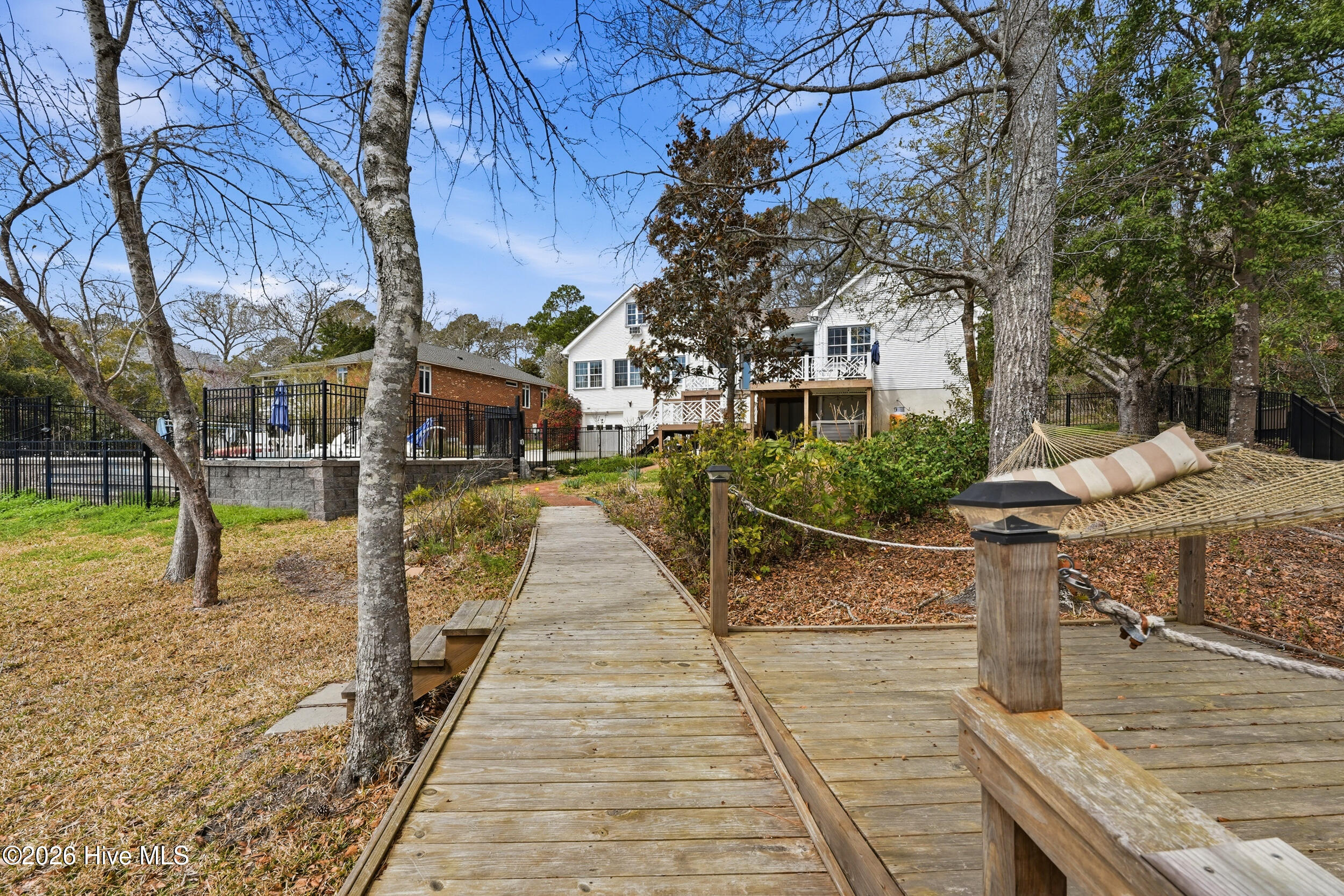 100559694 | Photo 56