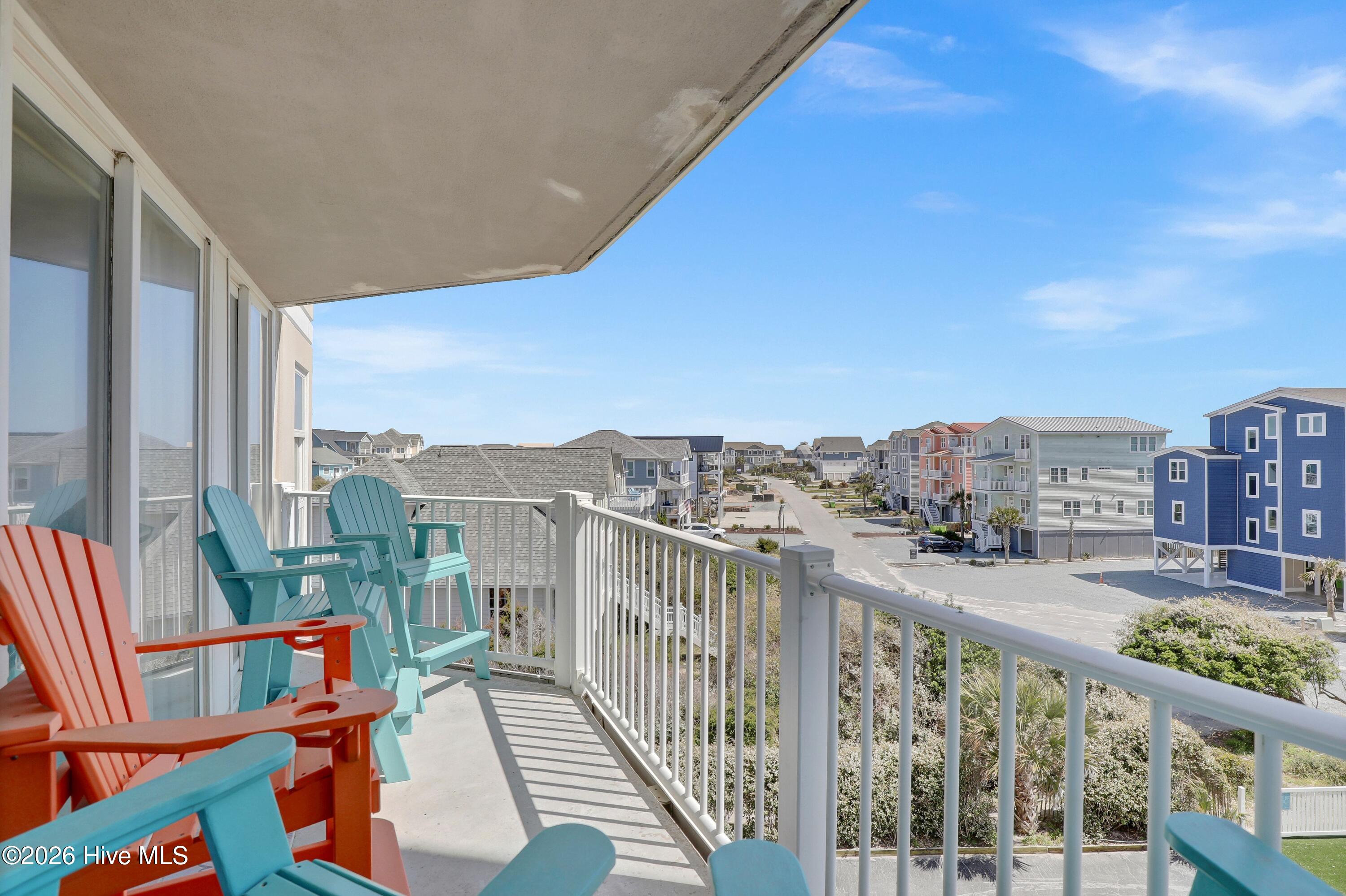 100565248 | Photo 21