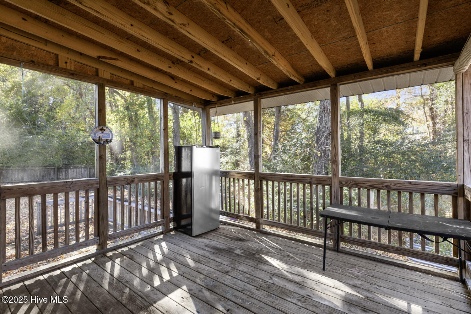 100542574 | Photo 15