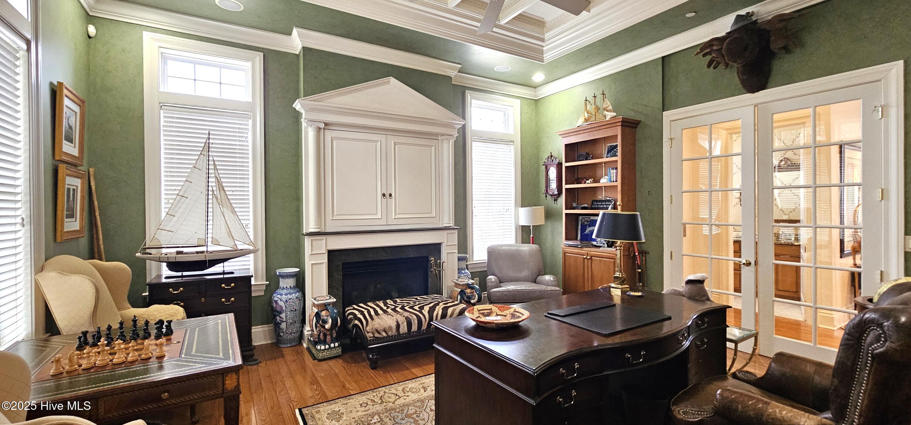 100542598 | Photo 24