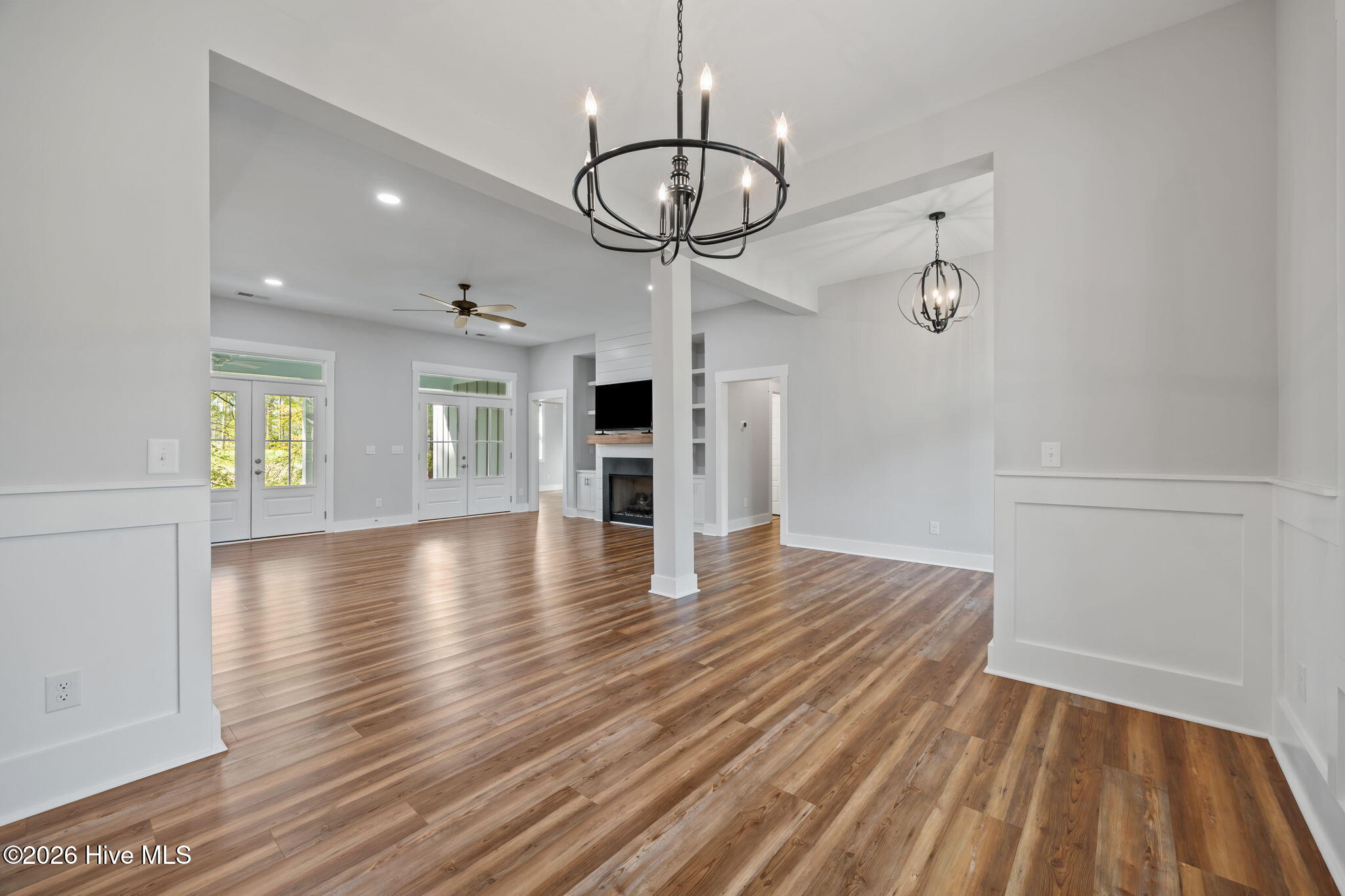 100568104 | Photo 22