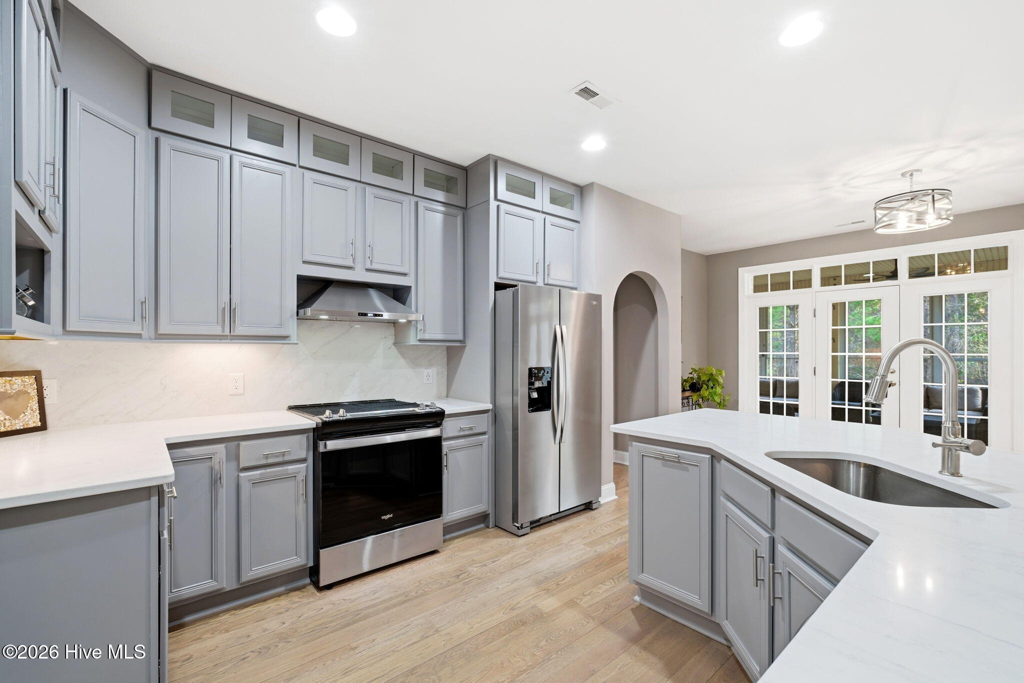 100556153 | Photo 22