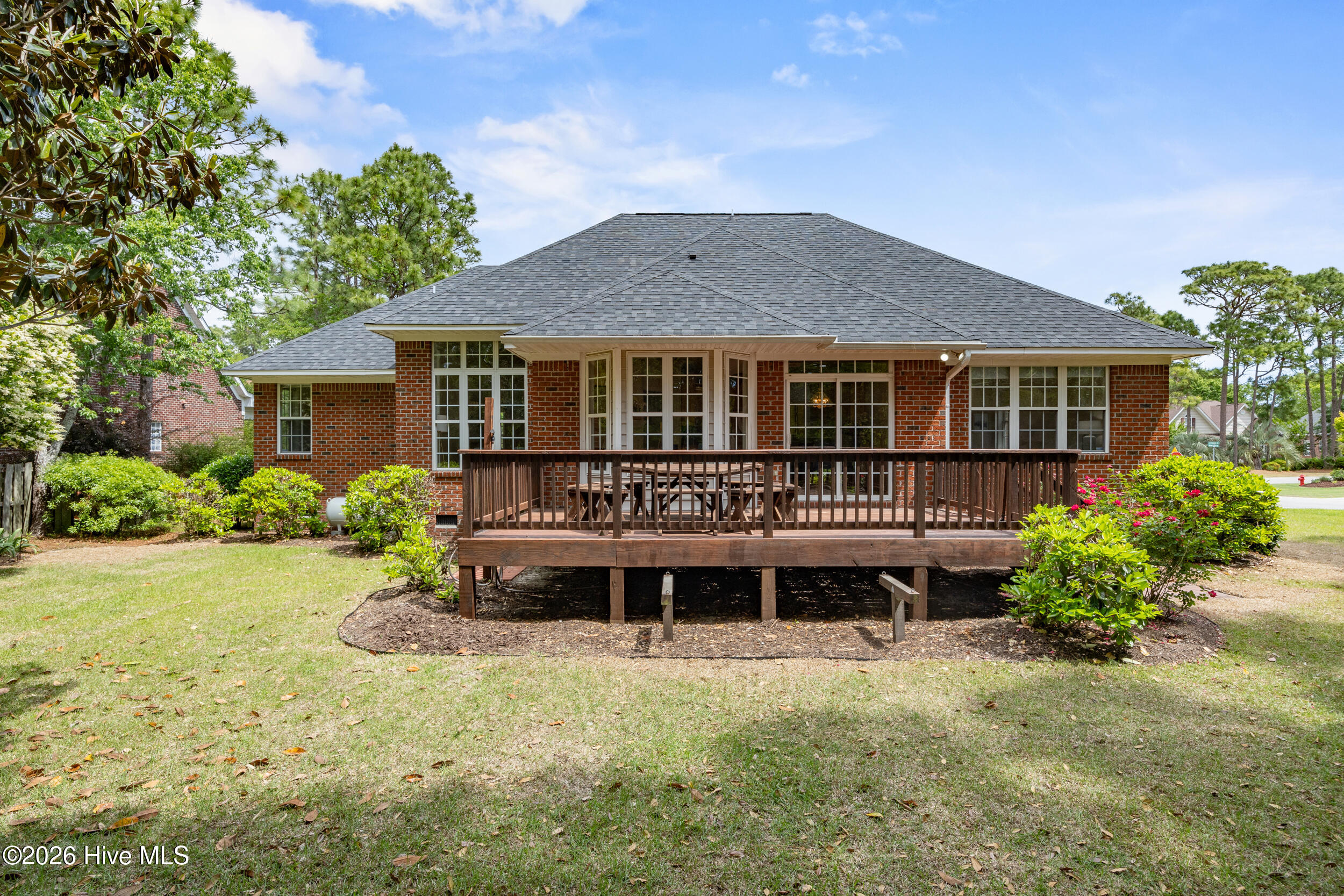 100564143 | Photo 32