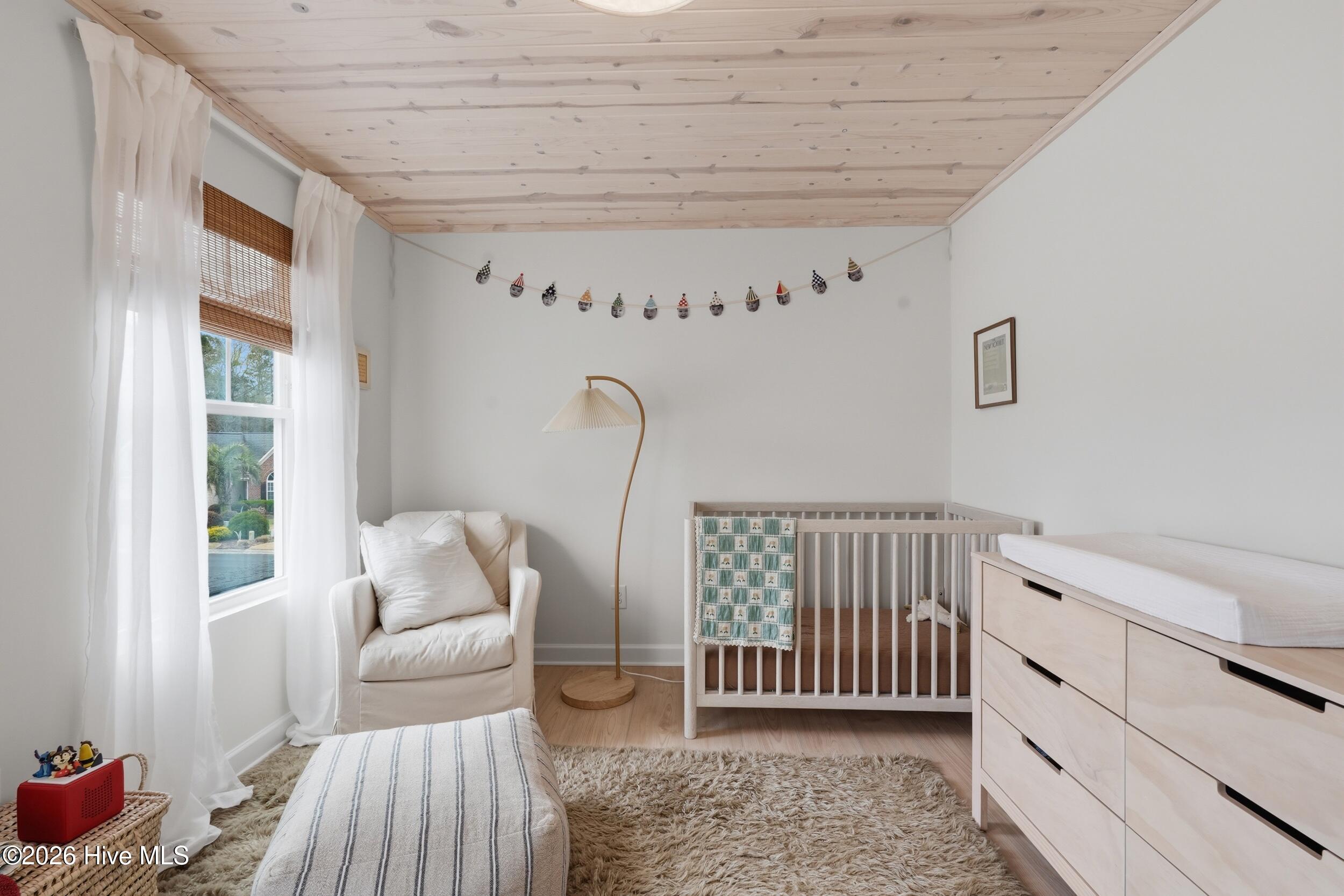 100559477 | Photo 40