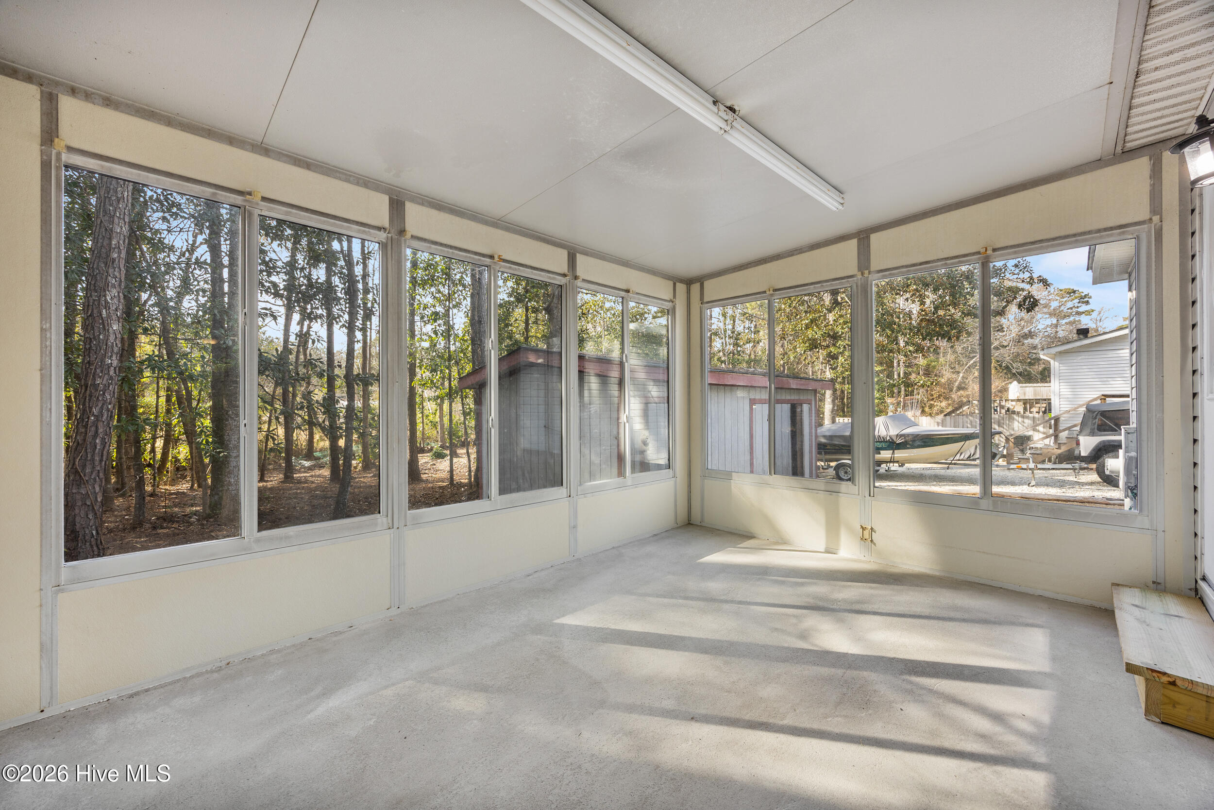 100552776 | Photo 33