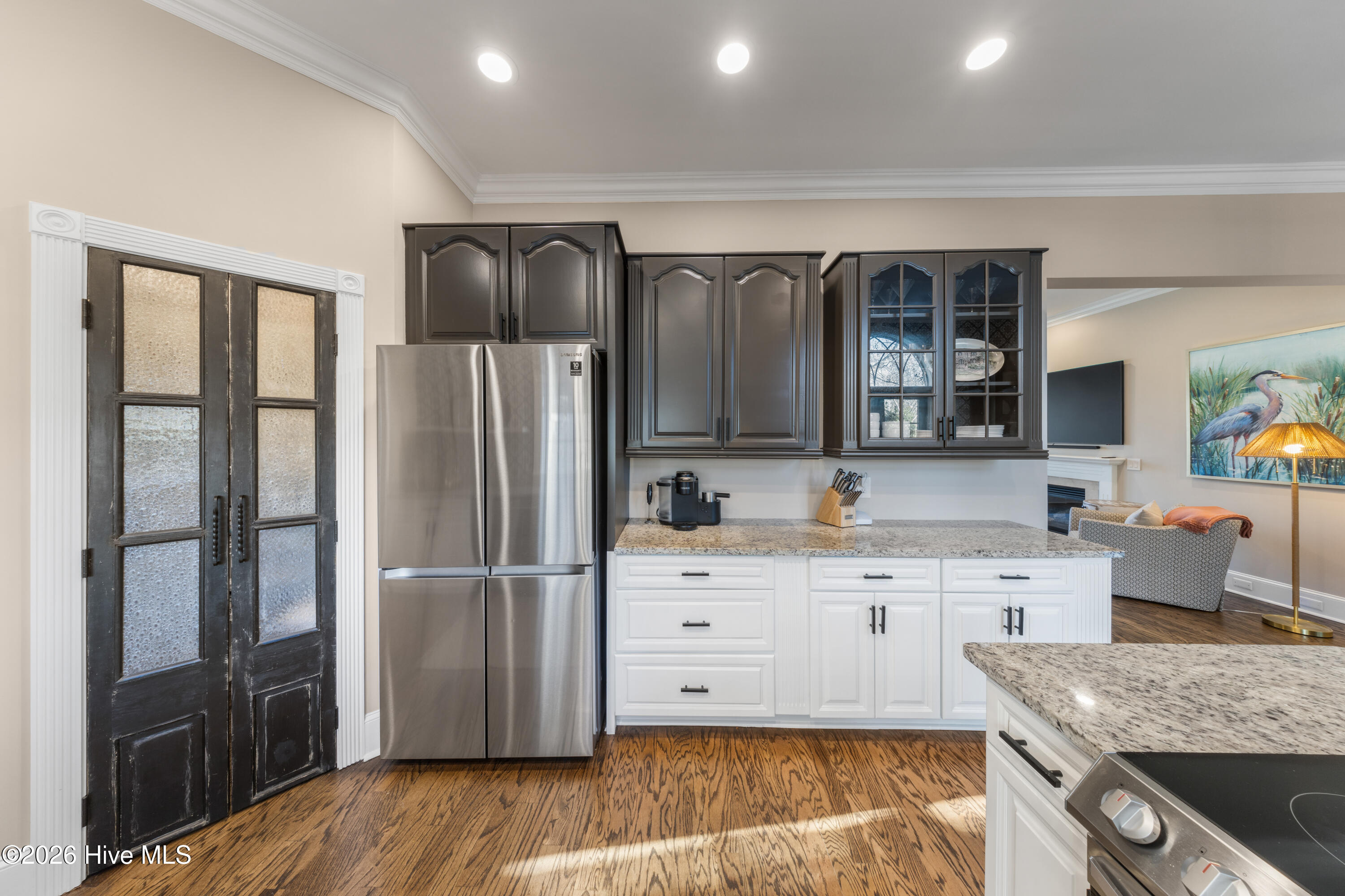 100549832 | Photo 22