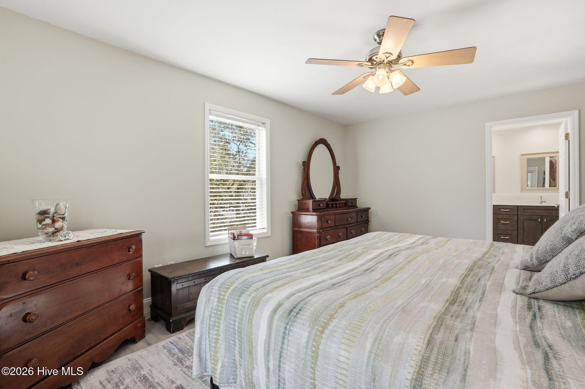 100555111 | Photo 54