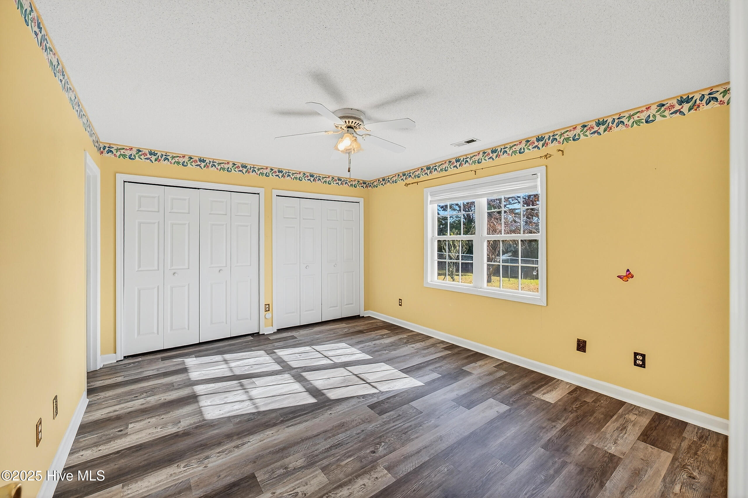 100543652 | Photo 14