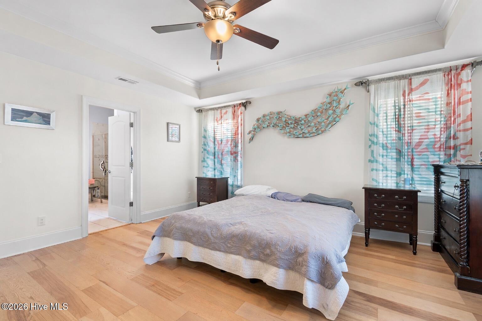 100548400 | Photo 23