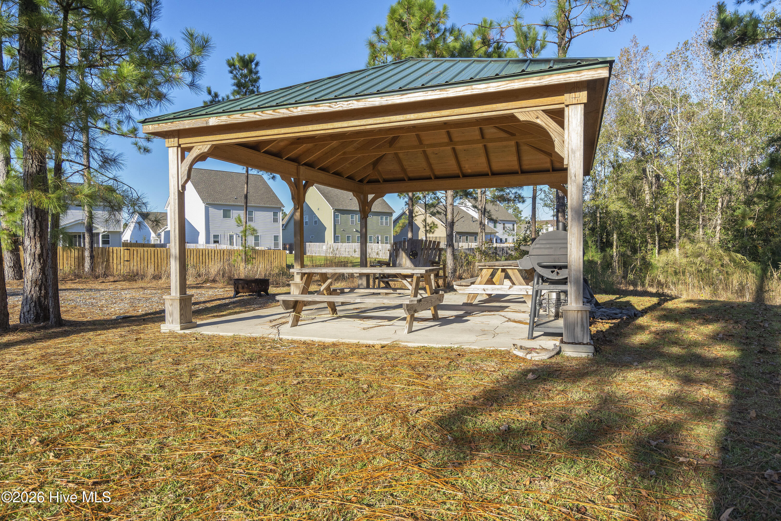 100569792 | Photo 83