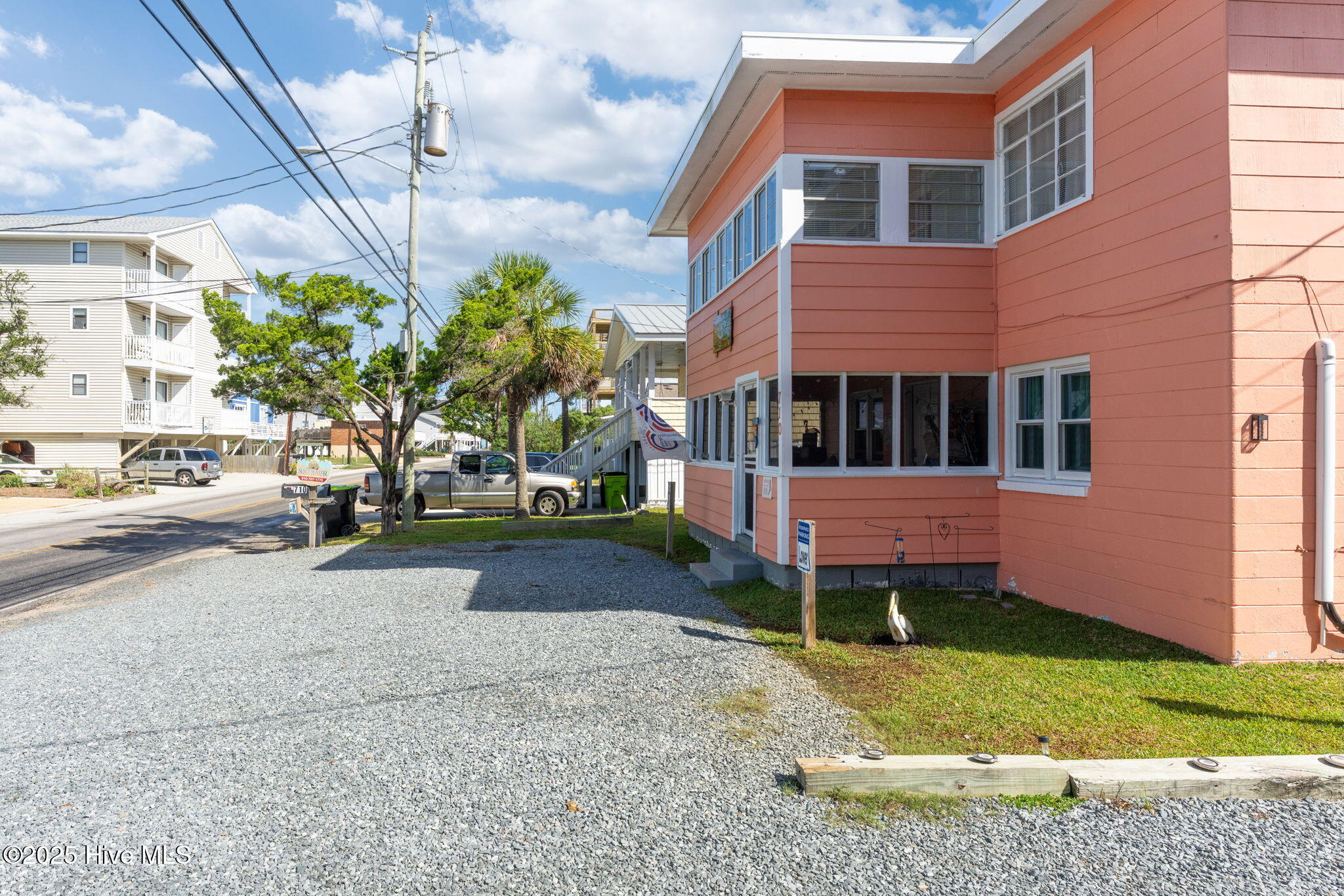 100534181 | Photo 52