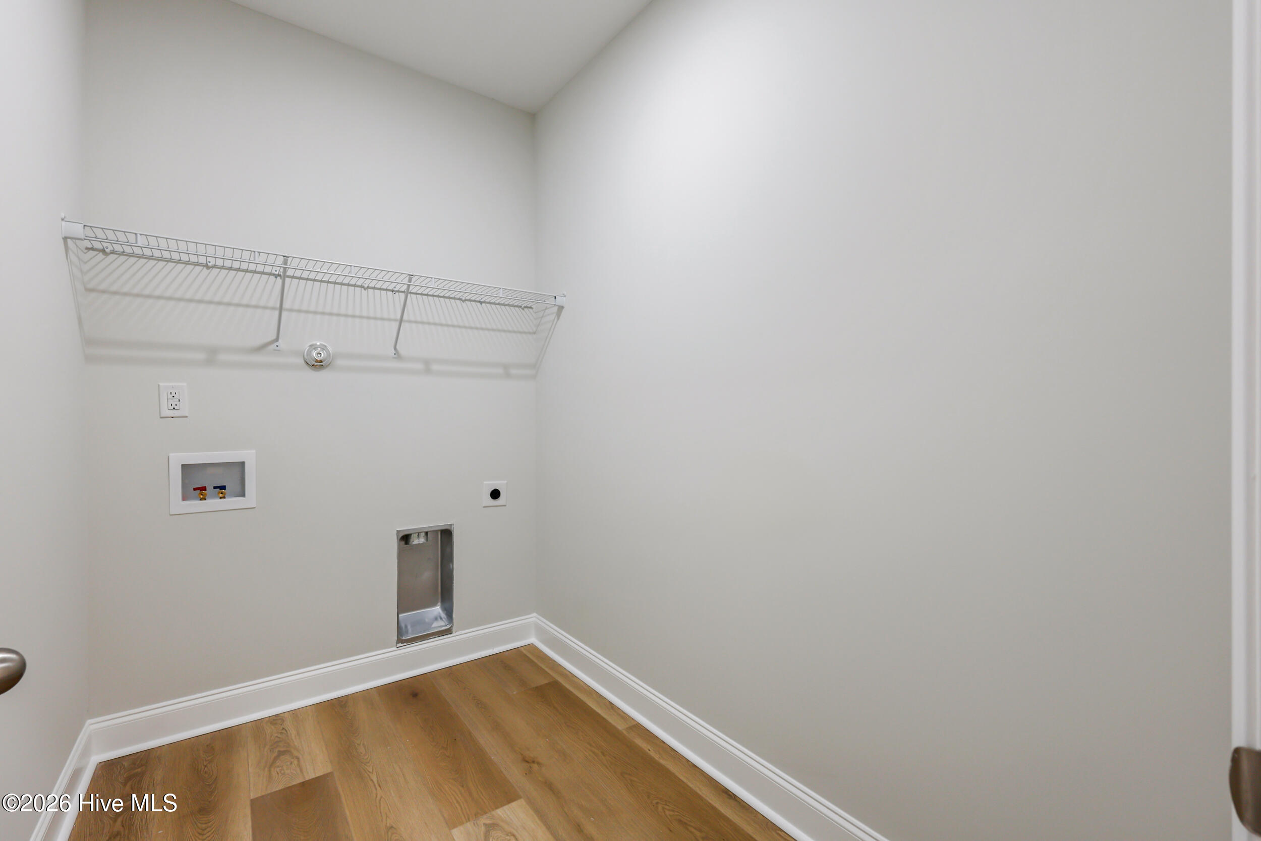 100558641 | Photo 17