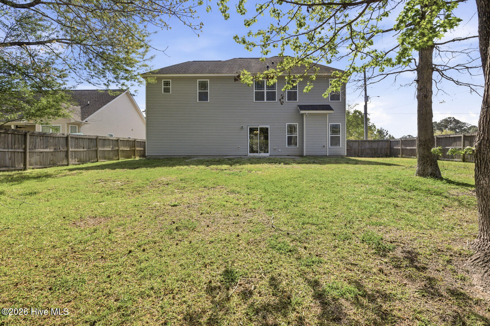 100563645 | Photo 27