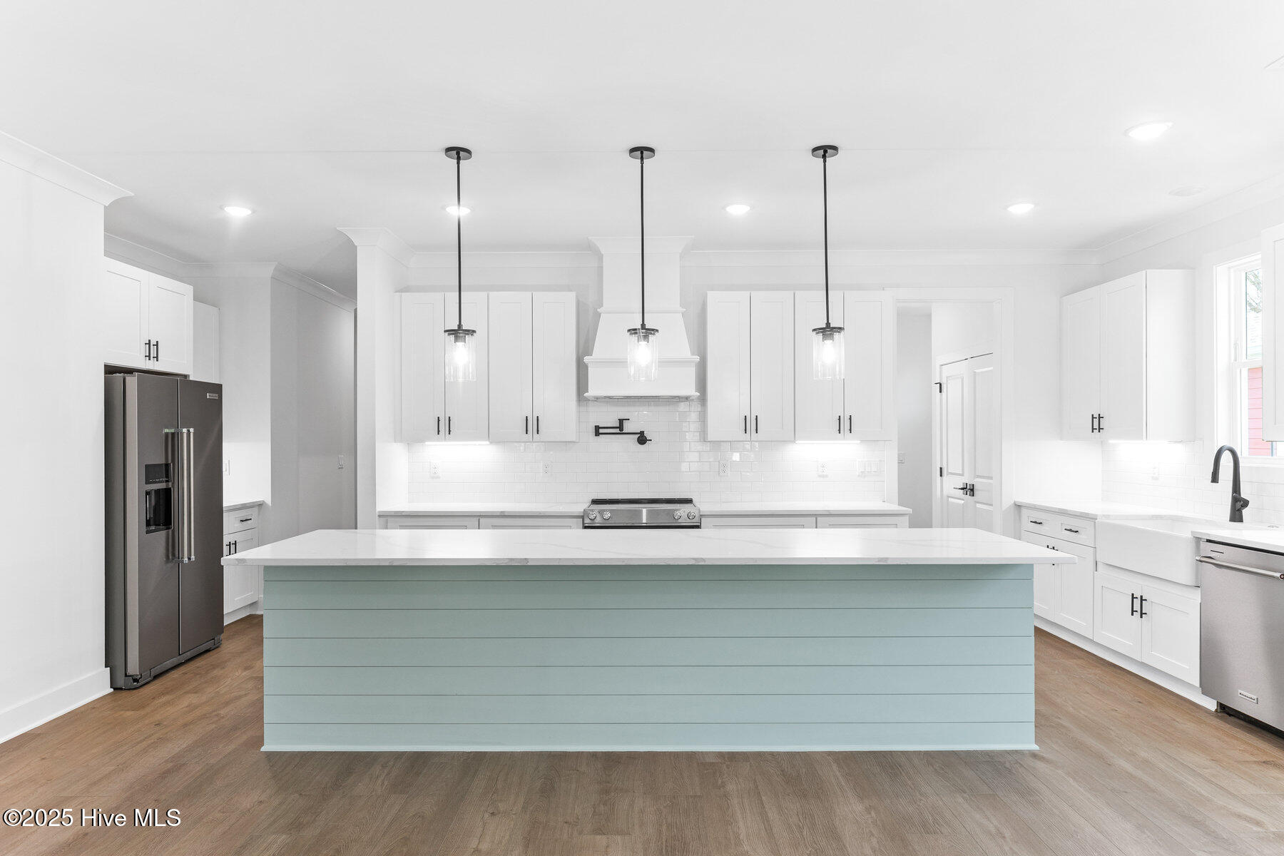 100505101 | Photo 12