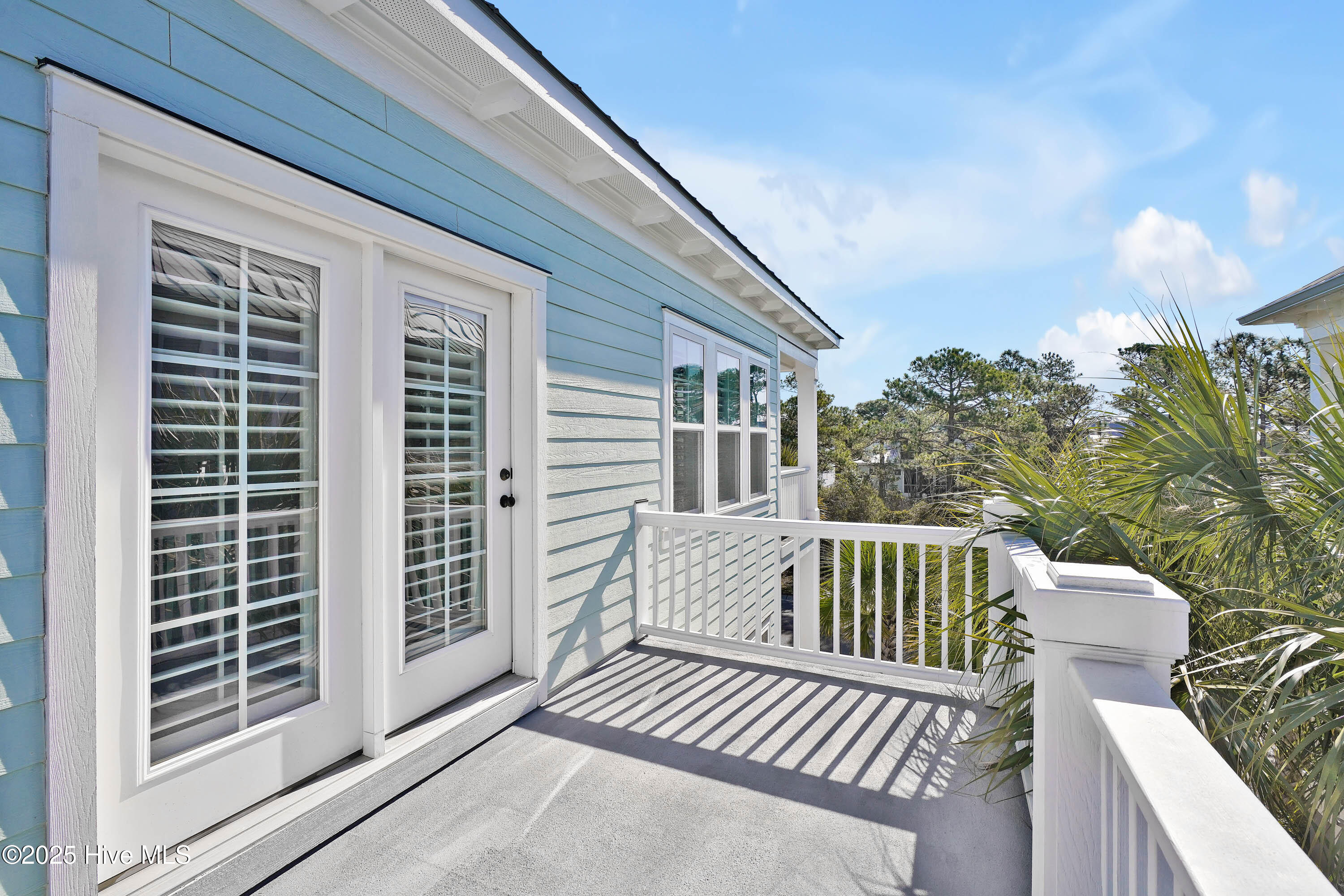 100552715 | Photo 34