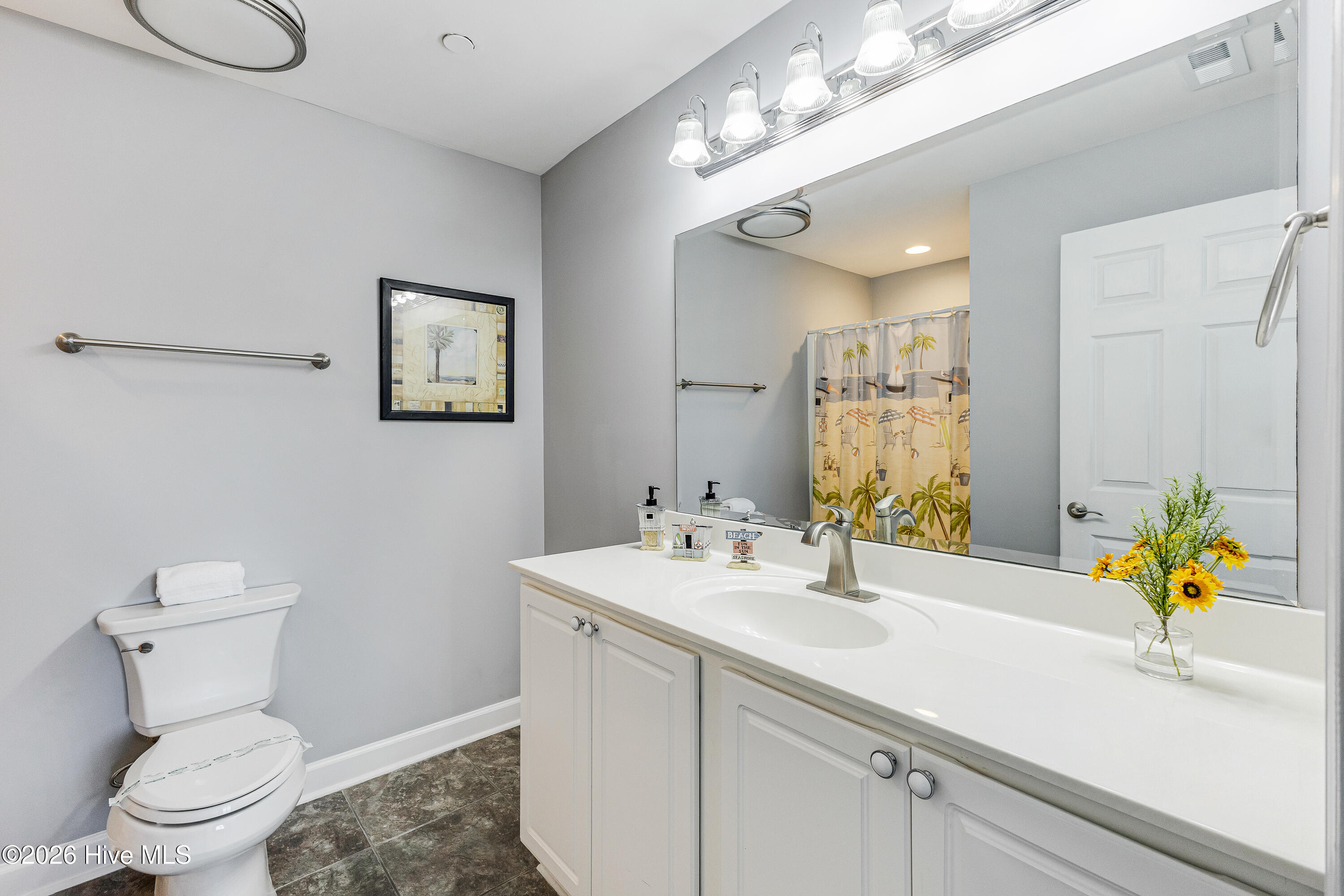 100548192 | Photo 30